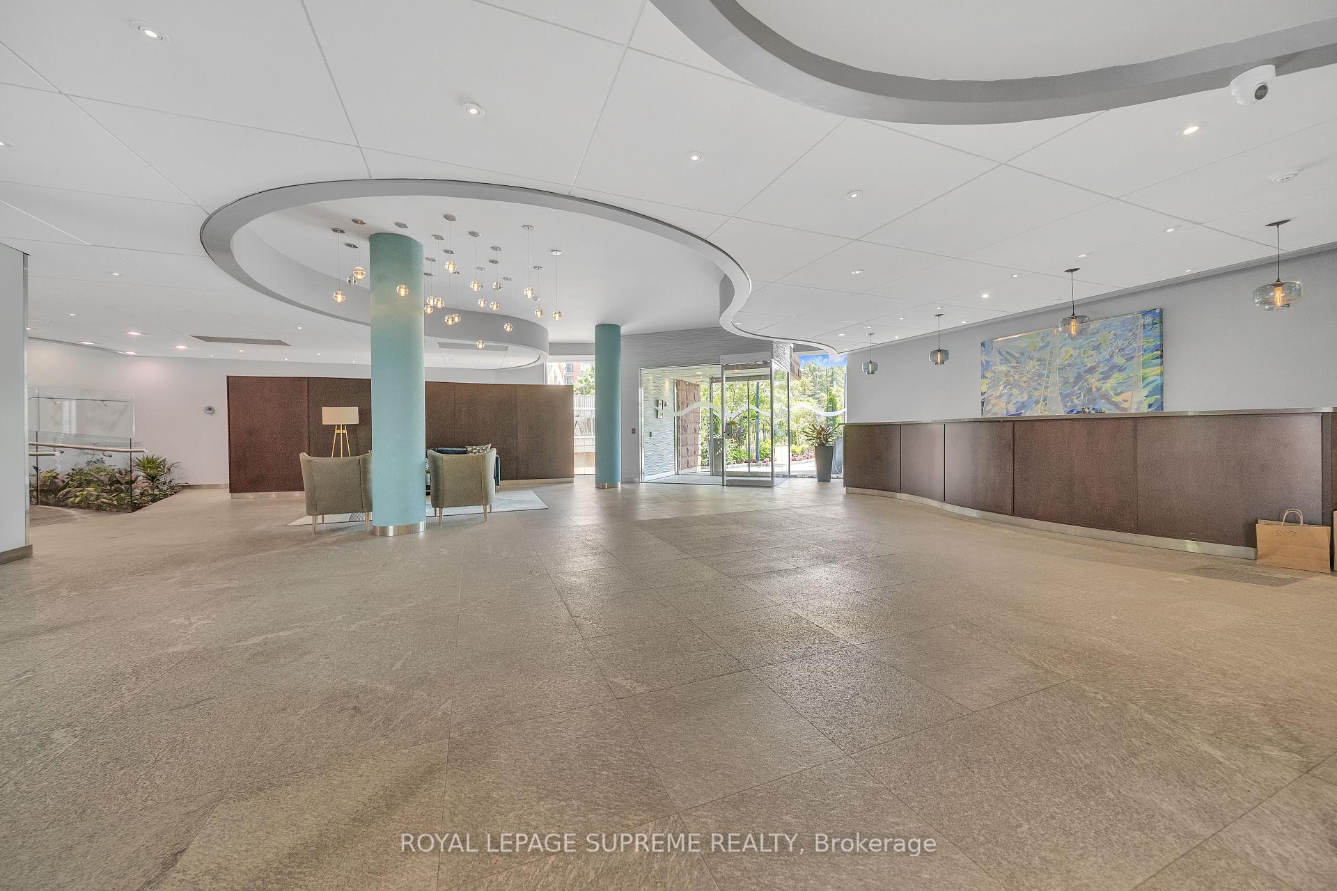 550 Queens Quay W 416
