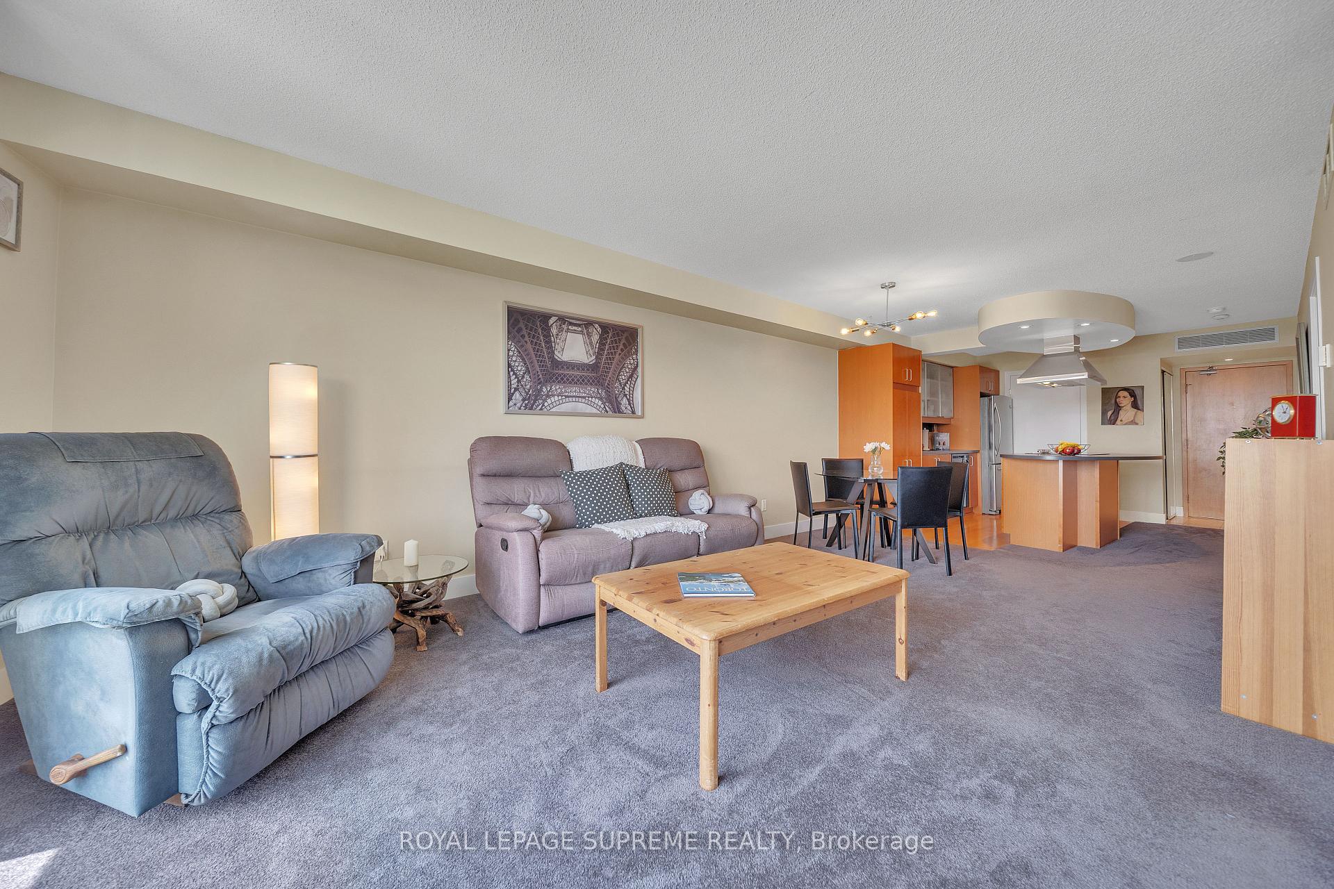 550 Queens Quay W 416