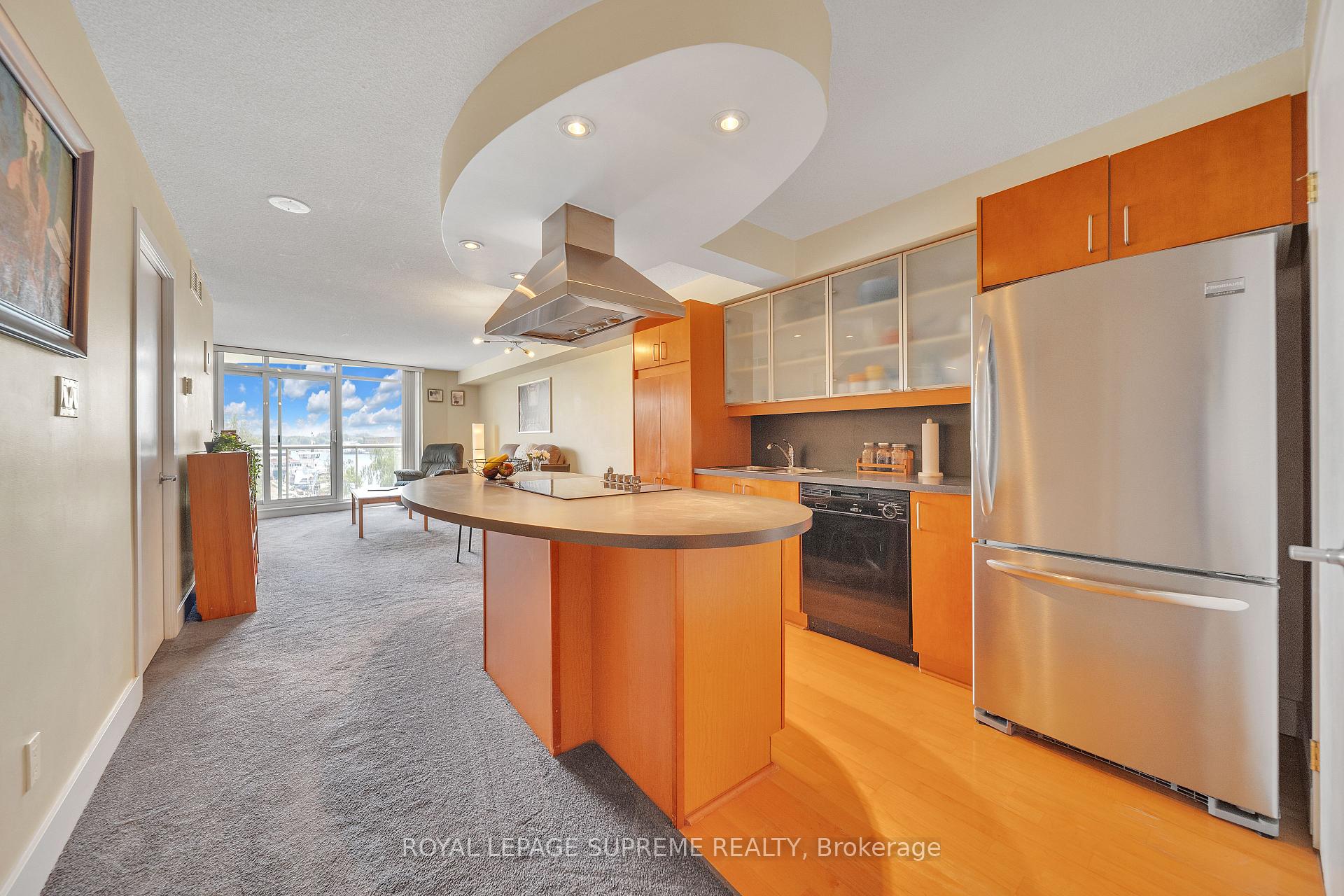 550 Queens Quay W 416
