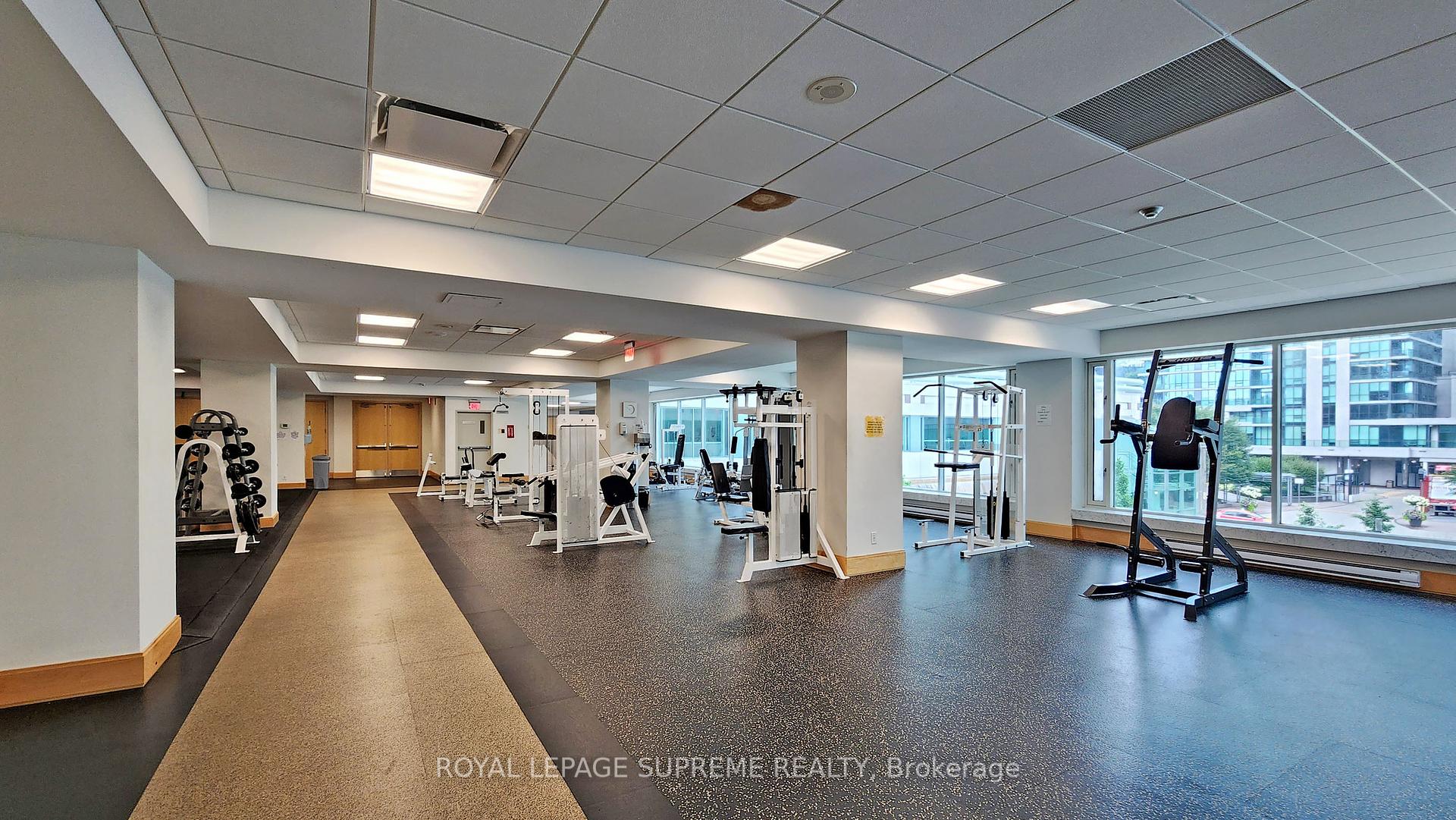 10 Queens Quay W 2210