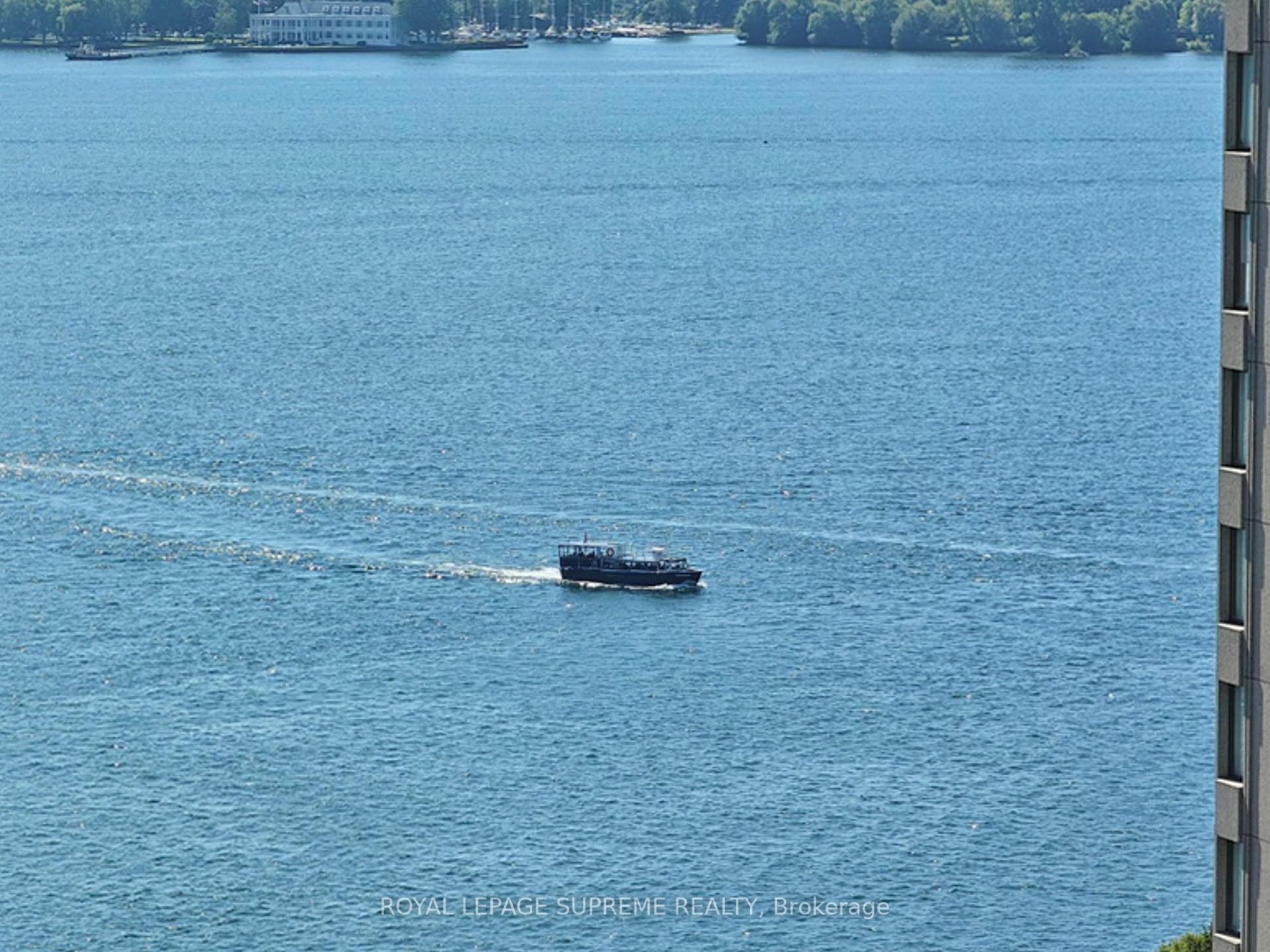 10 Queens Quay W 2210