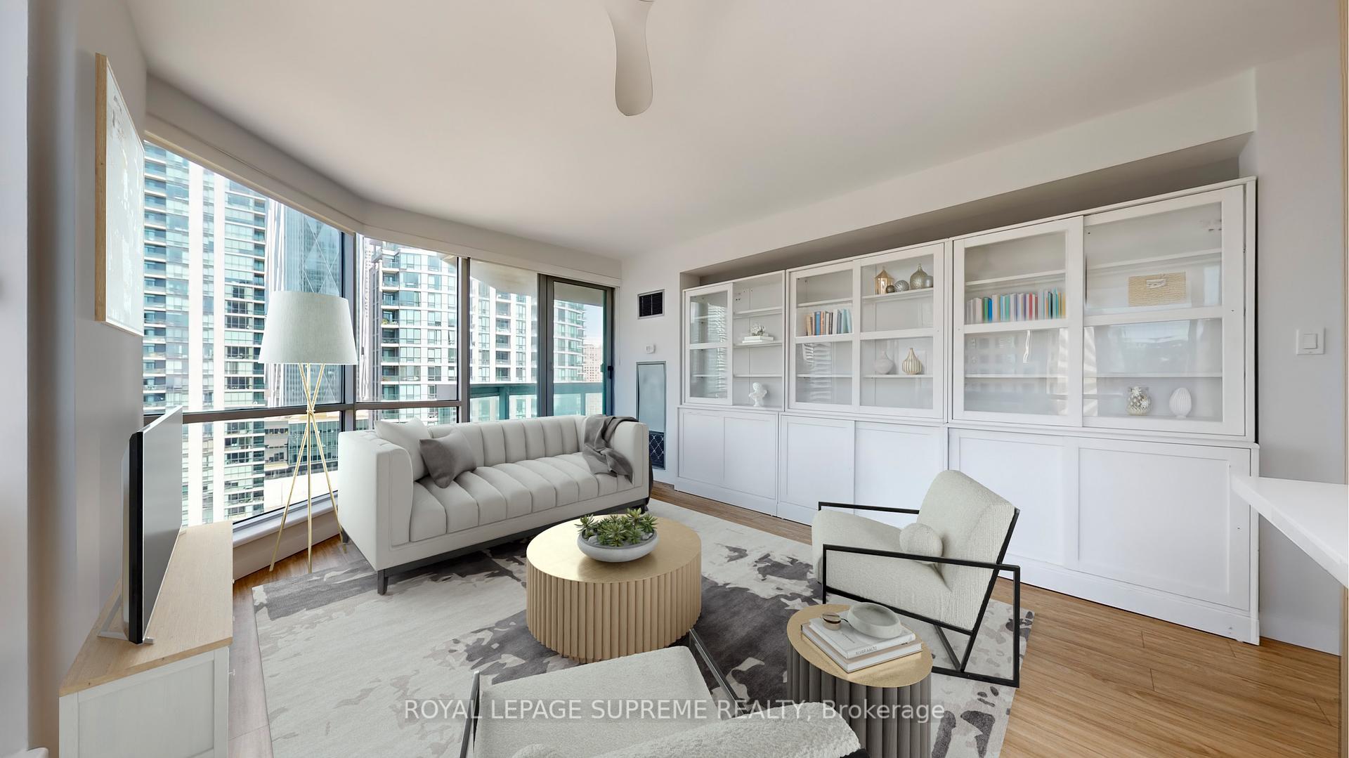 10 Queens Quay W 2210