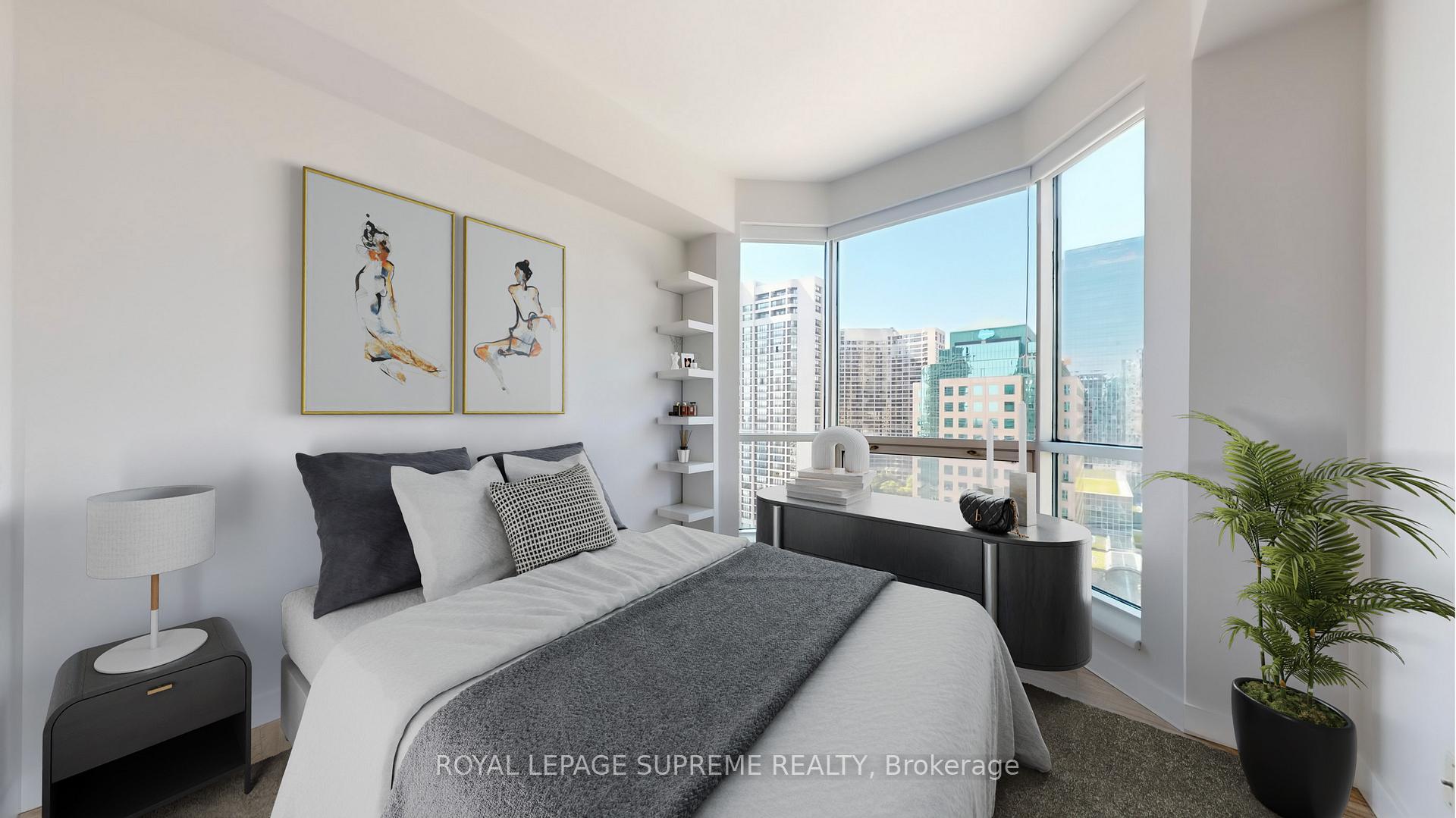 10 Queens Quay W 2210
