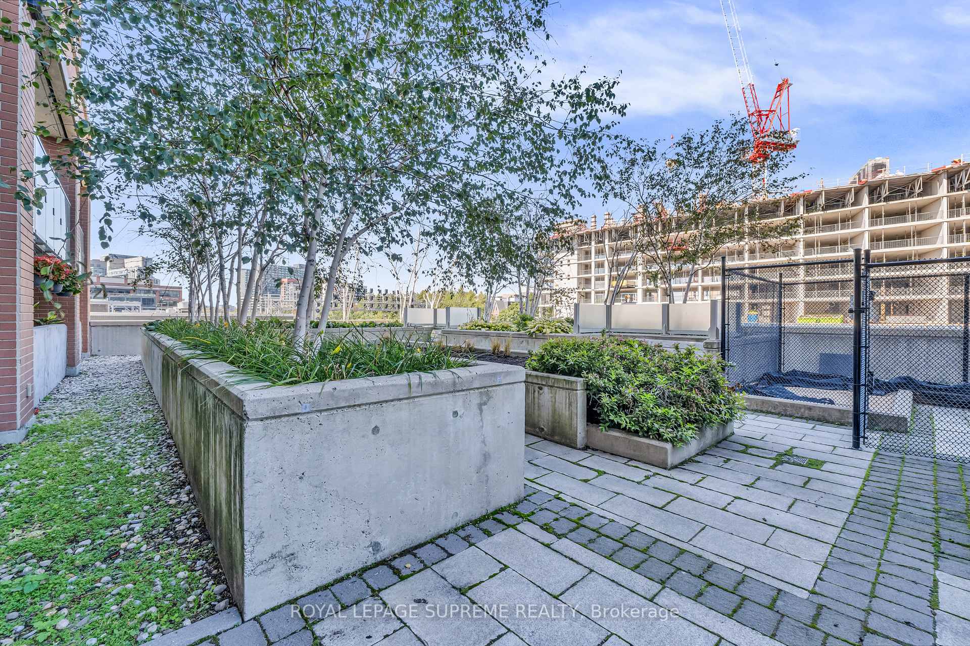 125 Western Battery Road 2305