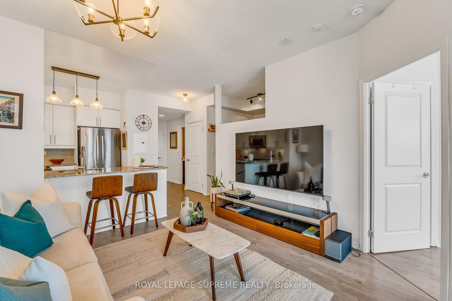 125 Western Battery Road 2305