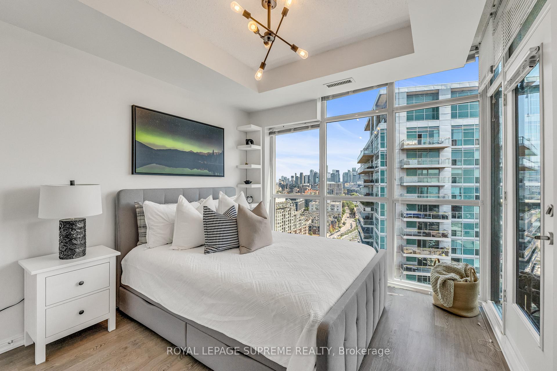 125 Western Battery Road 2305