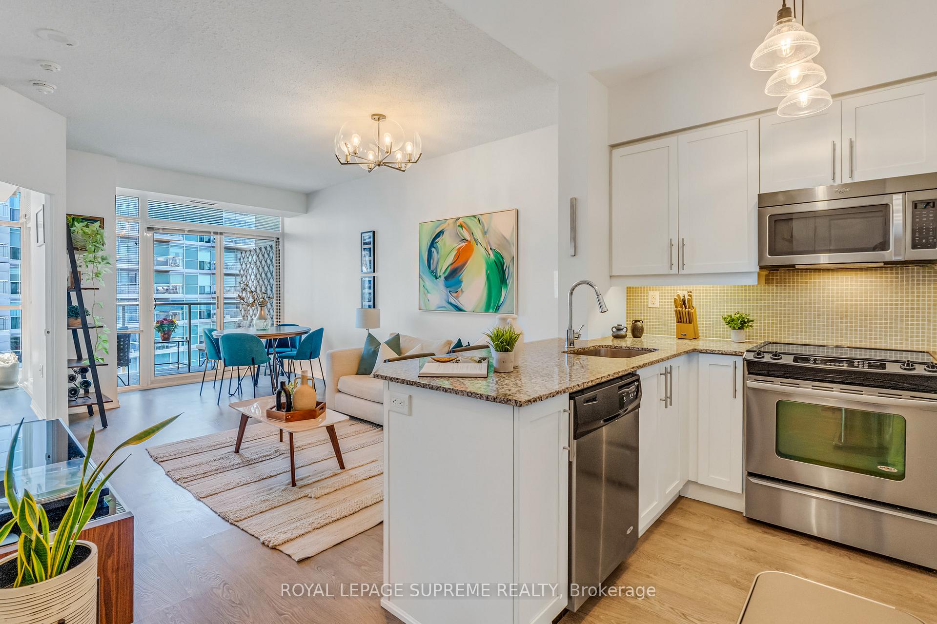 125 Western Battery Road 2305