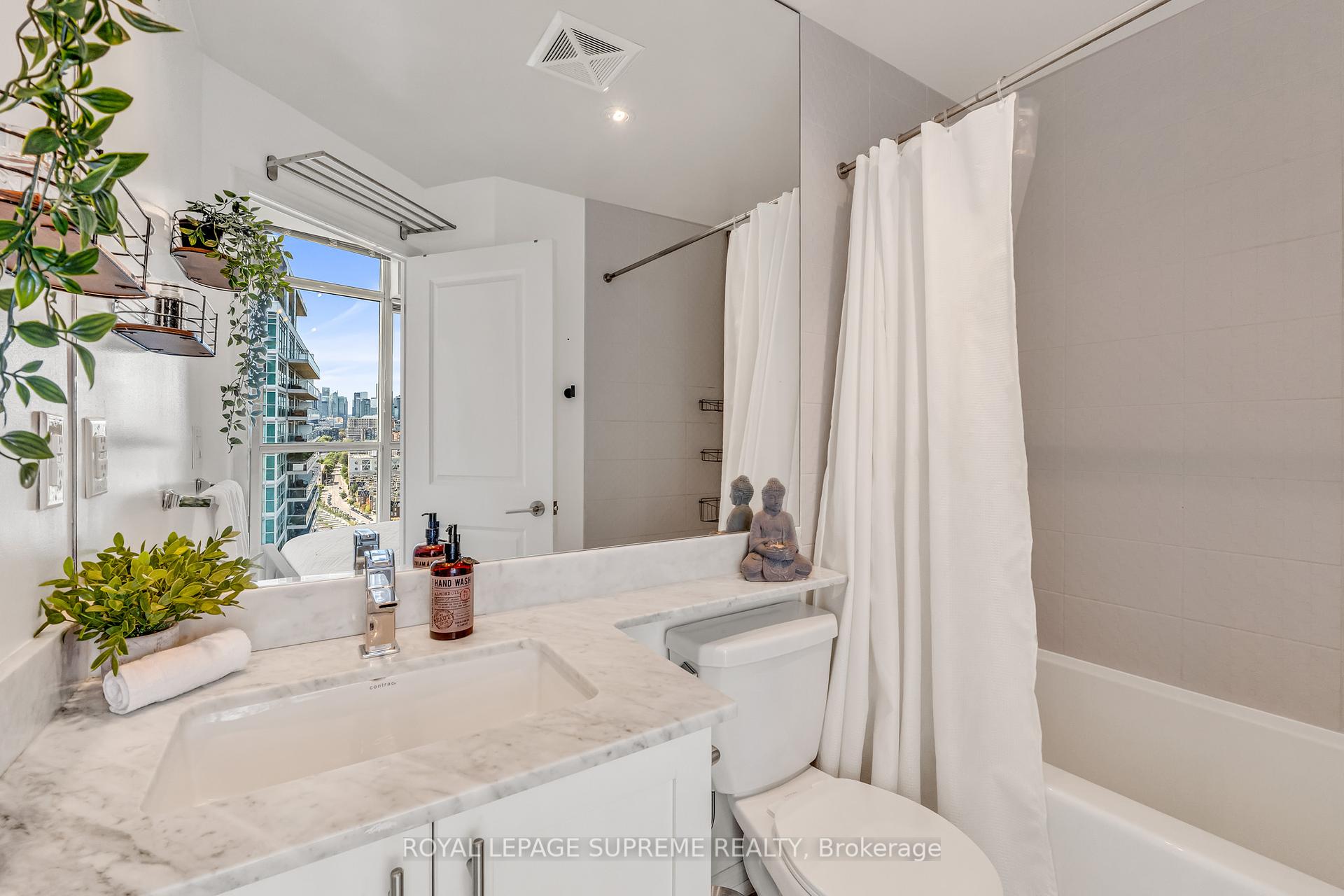125 Western Battery Road 2305