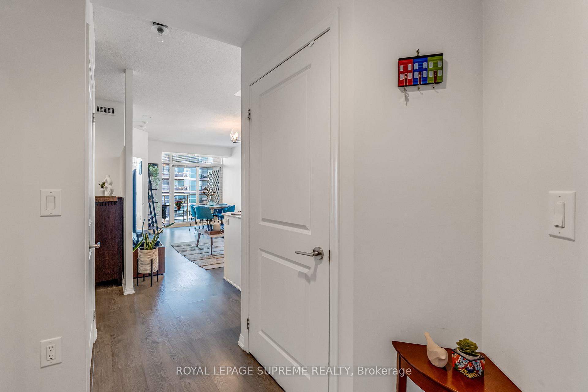 125 Western Battery Road 2305
