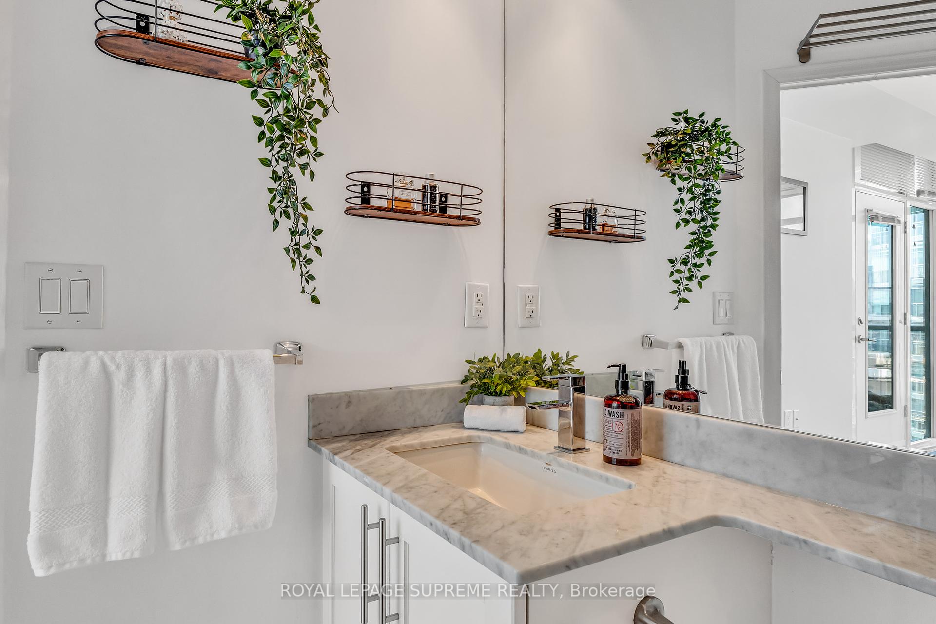 125 Western Battery Road 2305