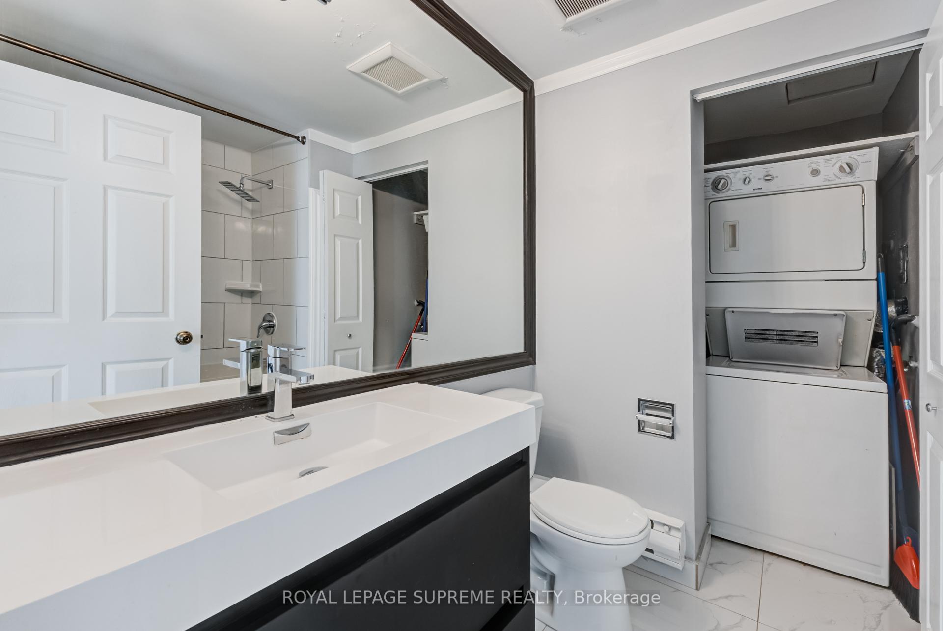 80 Charles Street E 607