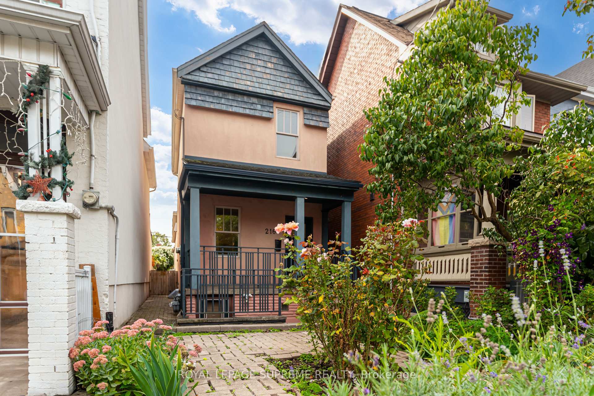 216 Palmerston Avenue