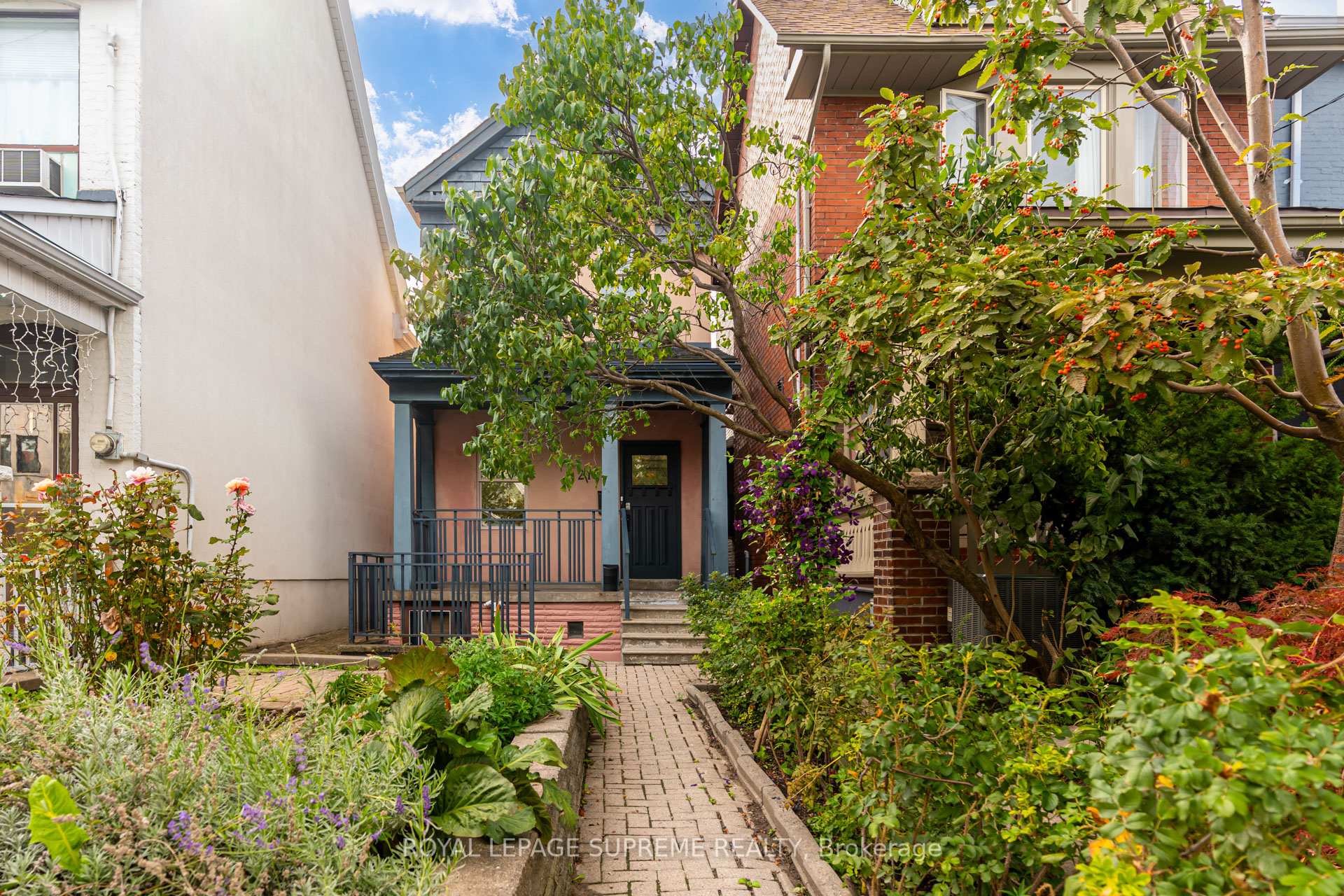 216 Palmerston Avenue