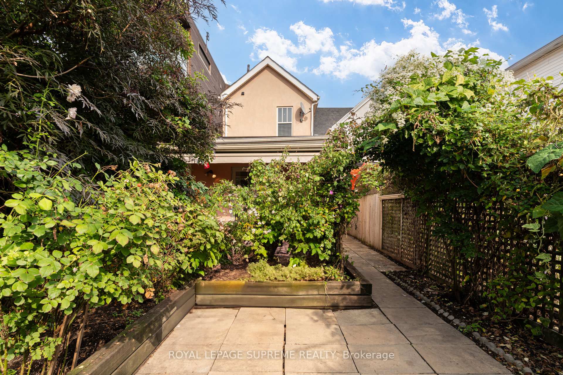 216 Palmerston Avenue