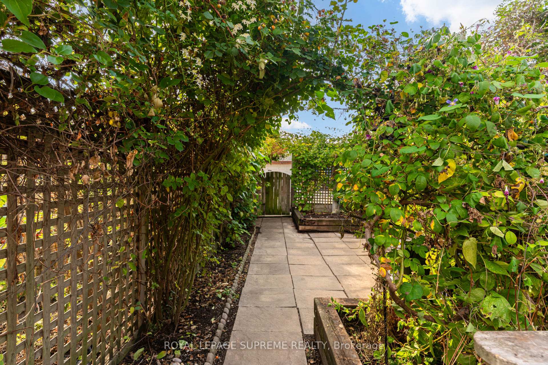 216 Palmerston Avenue