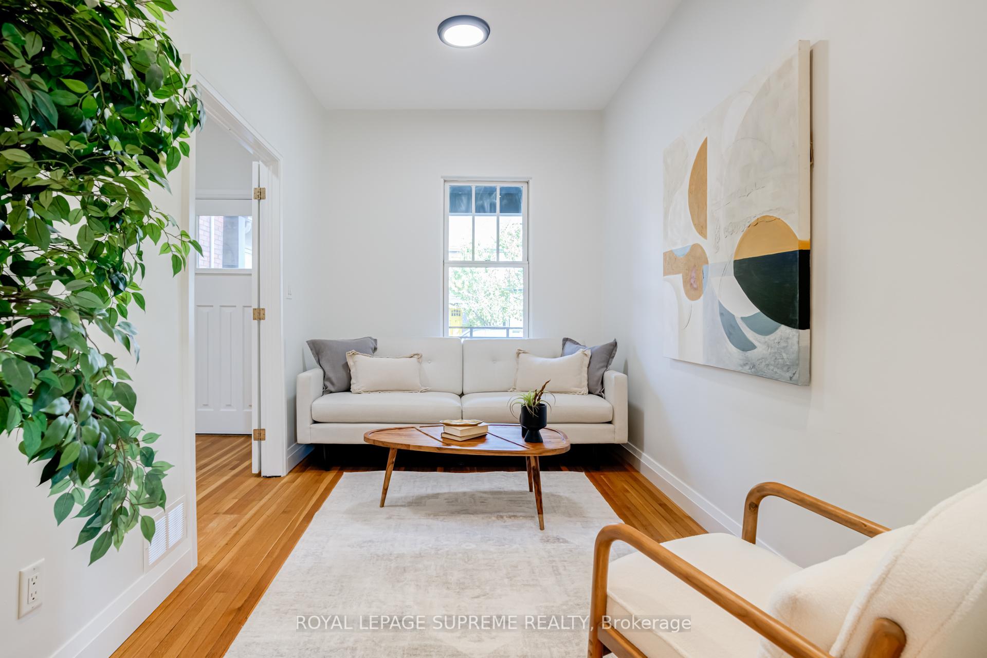 216 Palmerston Avenue