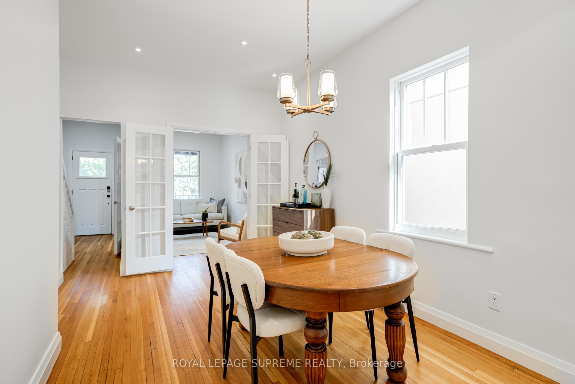 216 Palmerston Avenue