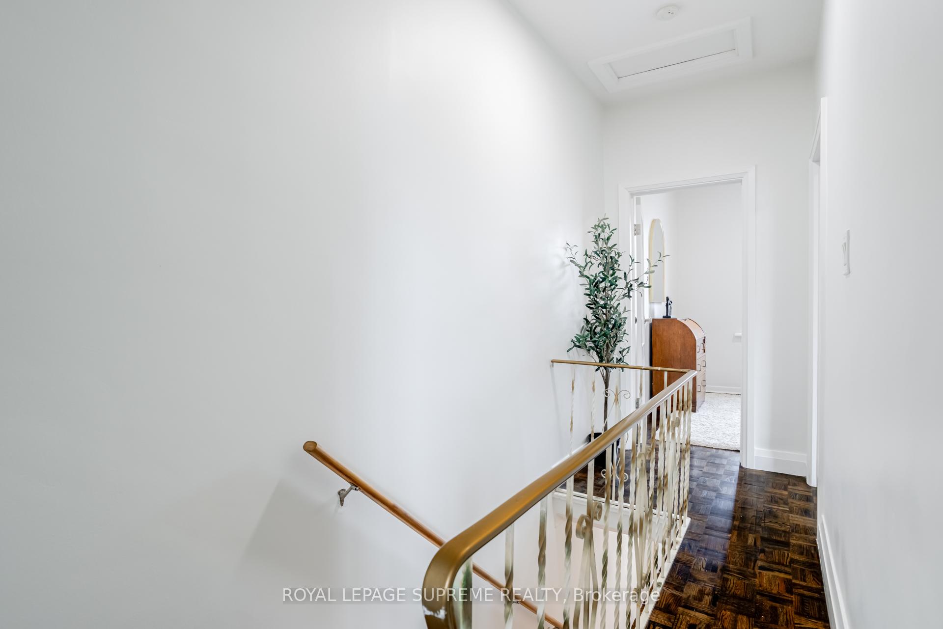 216 Palmerston Avenue