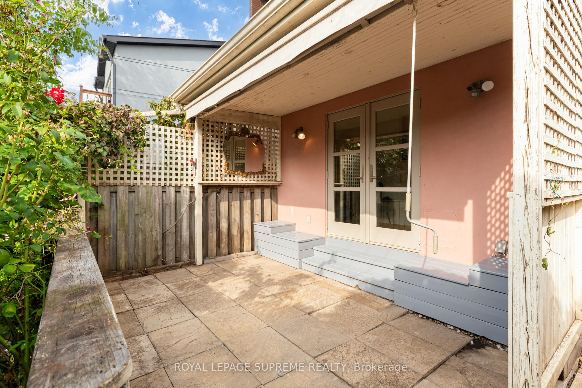 216 Palmerston Avenue