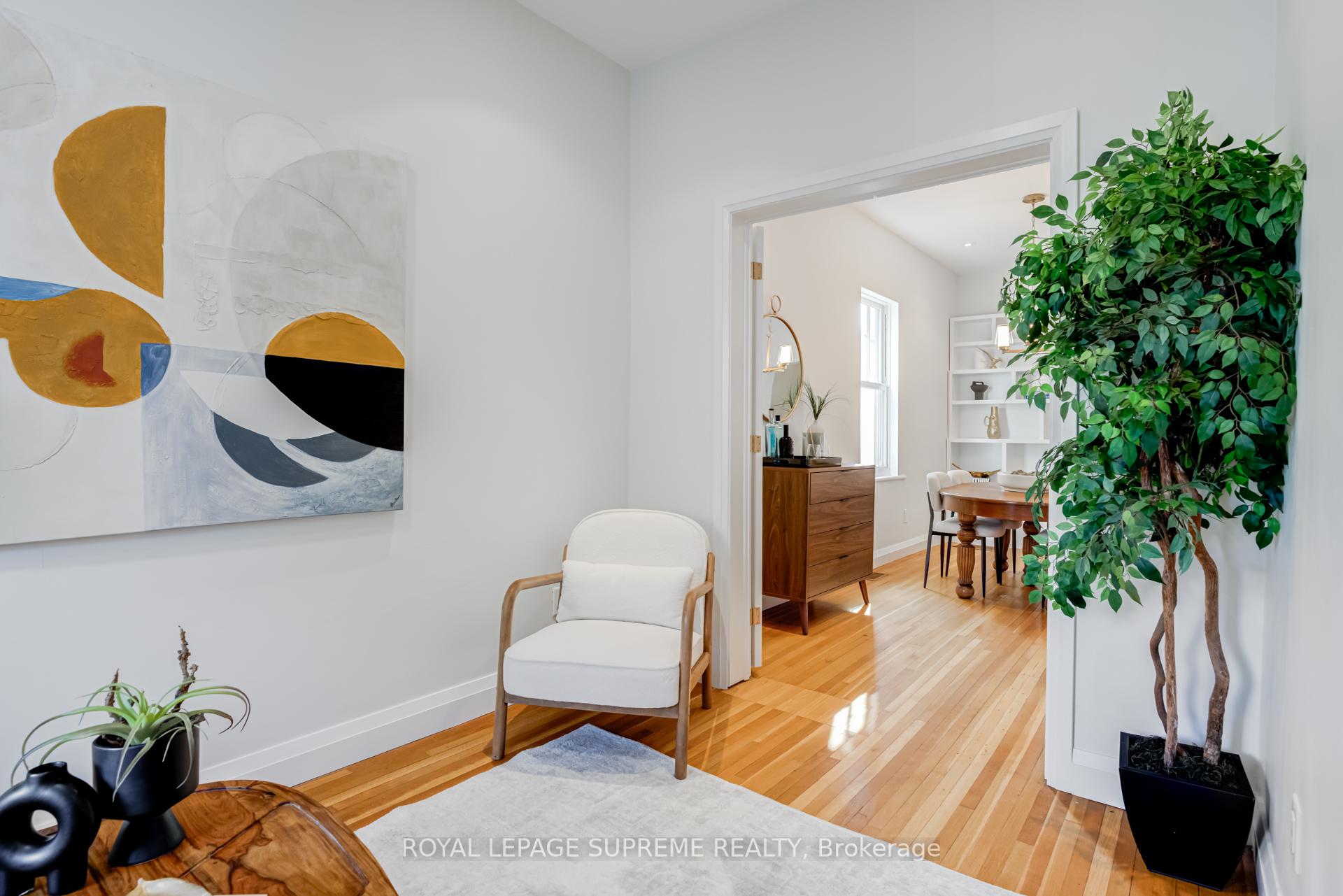 216 Palmerston Avenue