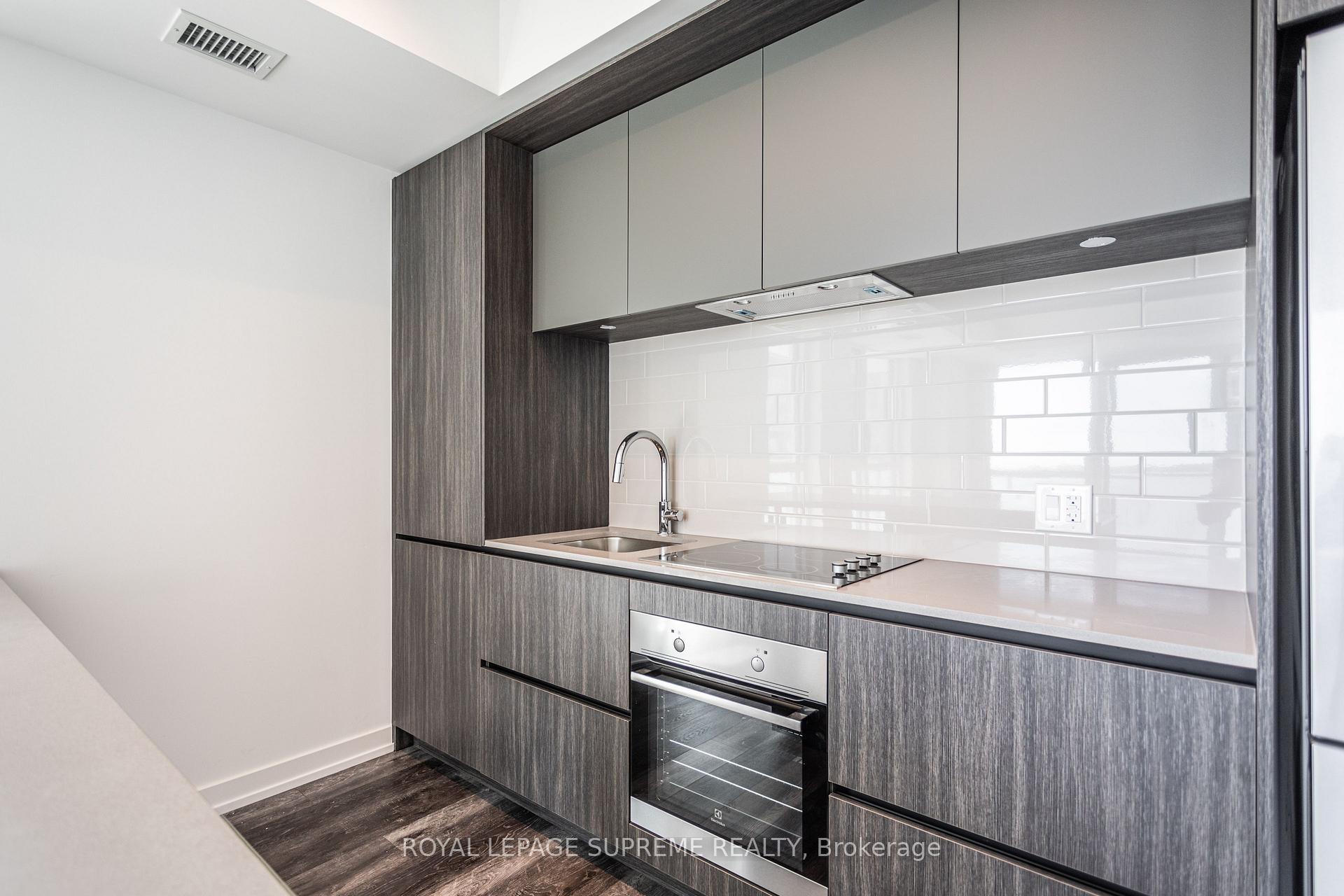 34 Tubman Avenue 810