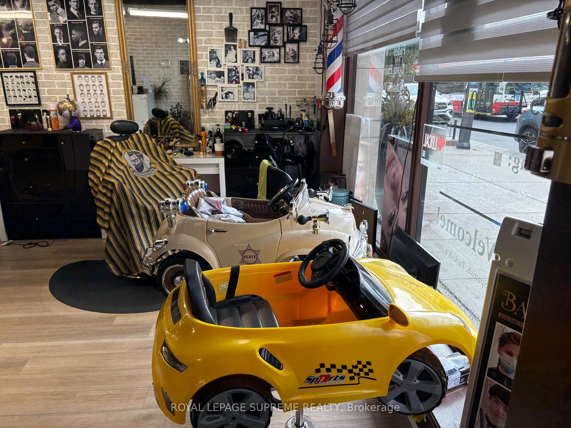 2721 Yonge Street, Toronto C04