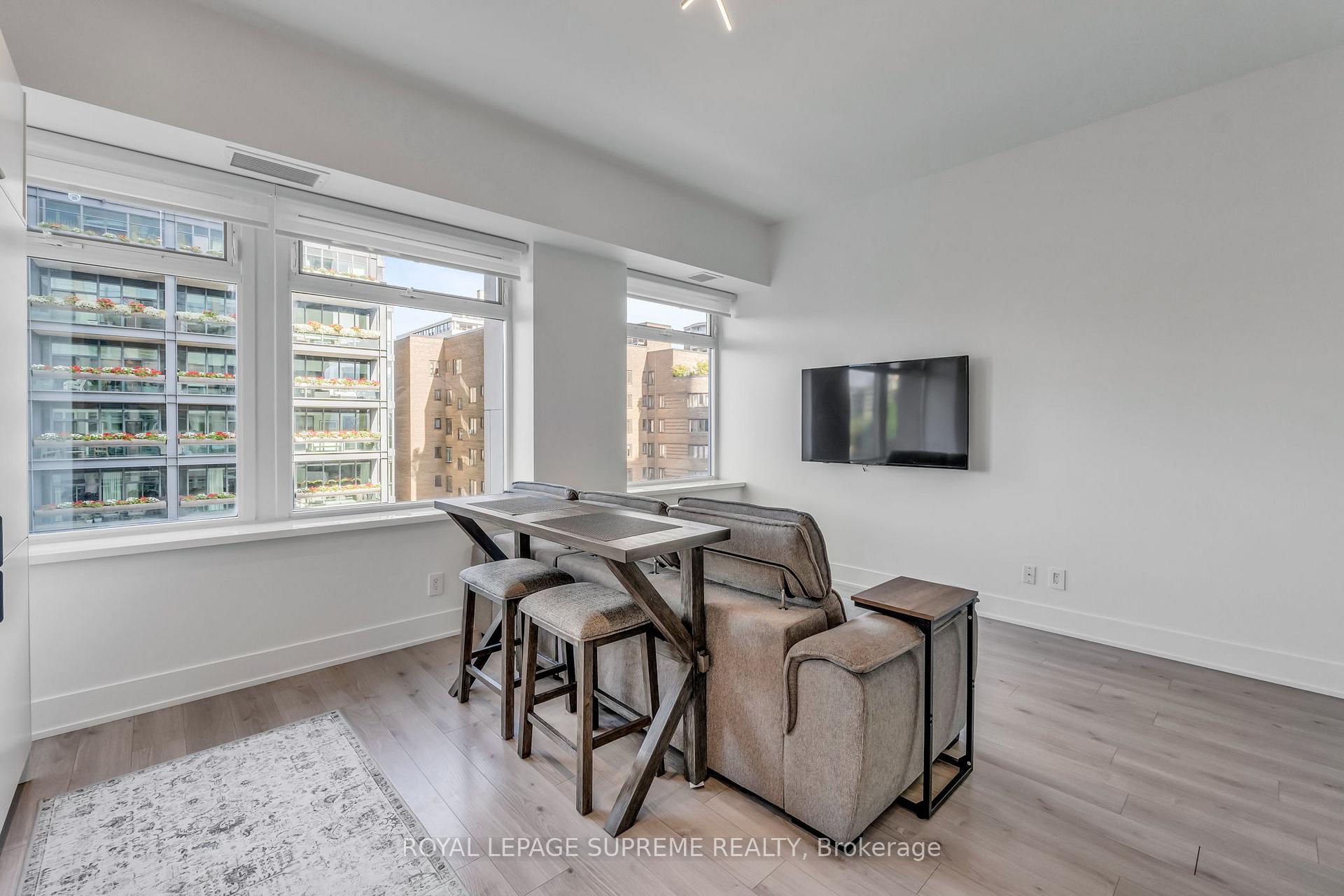 111 St Clair Avenue W 604, Toronto C02 Unit: 604