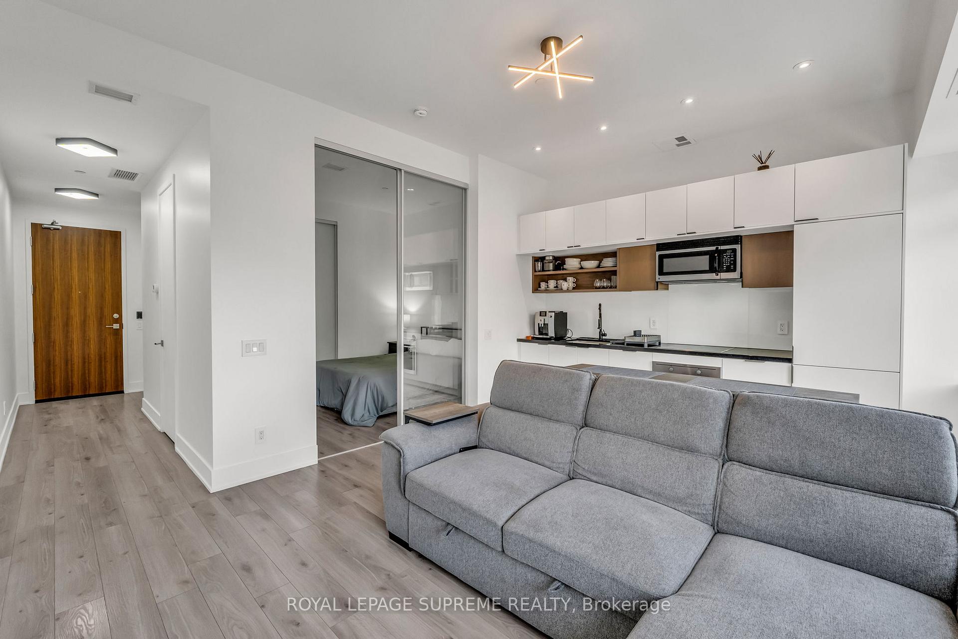 111 St Clair Avenue W 604, Toronto C02 Unit: 604