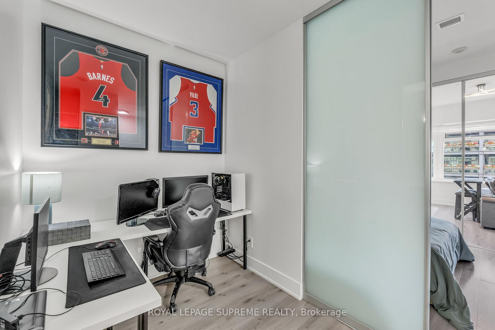 111 St Clair Avenue W 604, Toronto C02 Unit: 604