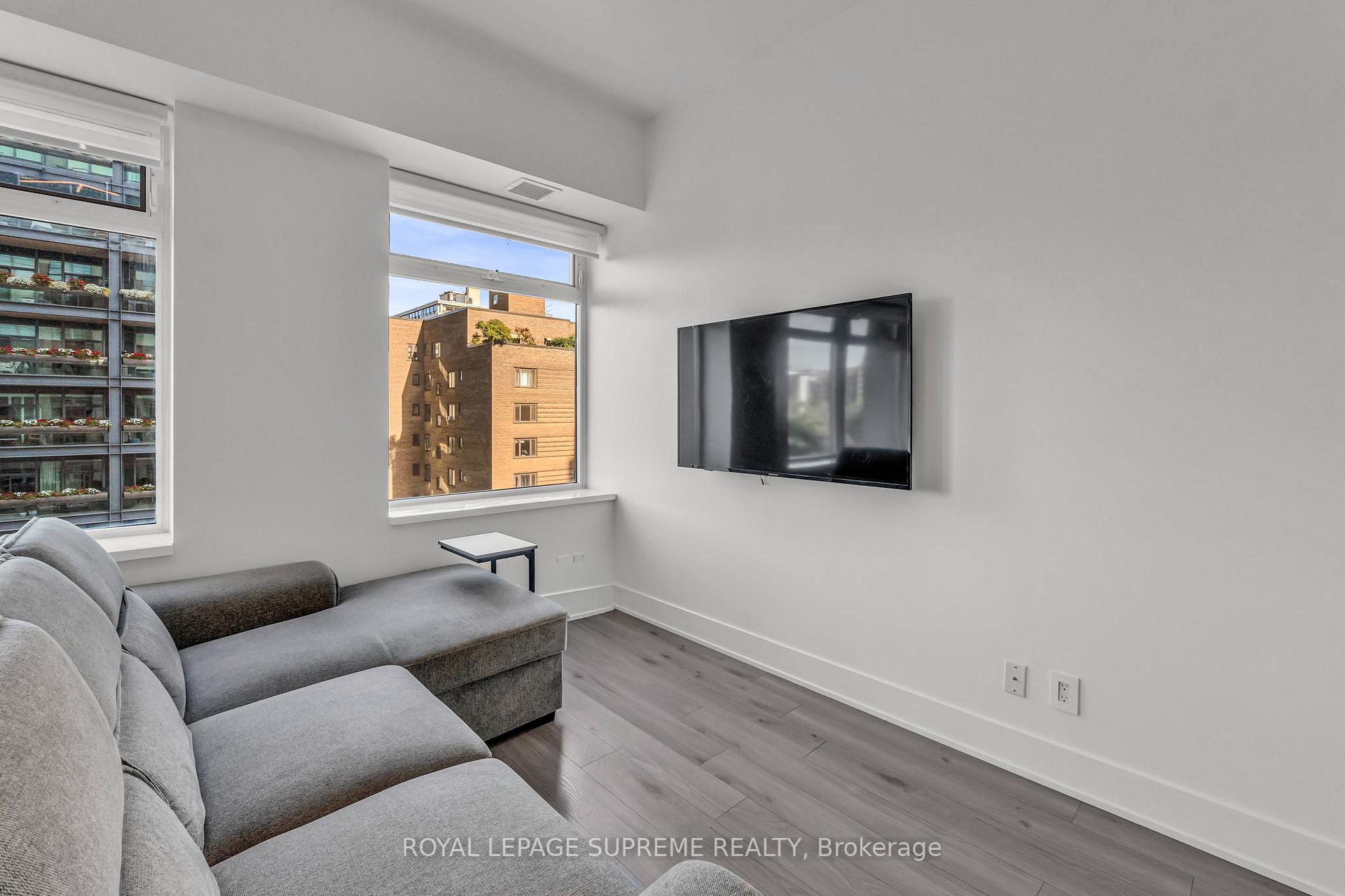 111 St Clair Avenue W 604, Toronto C02 Unit: 604