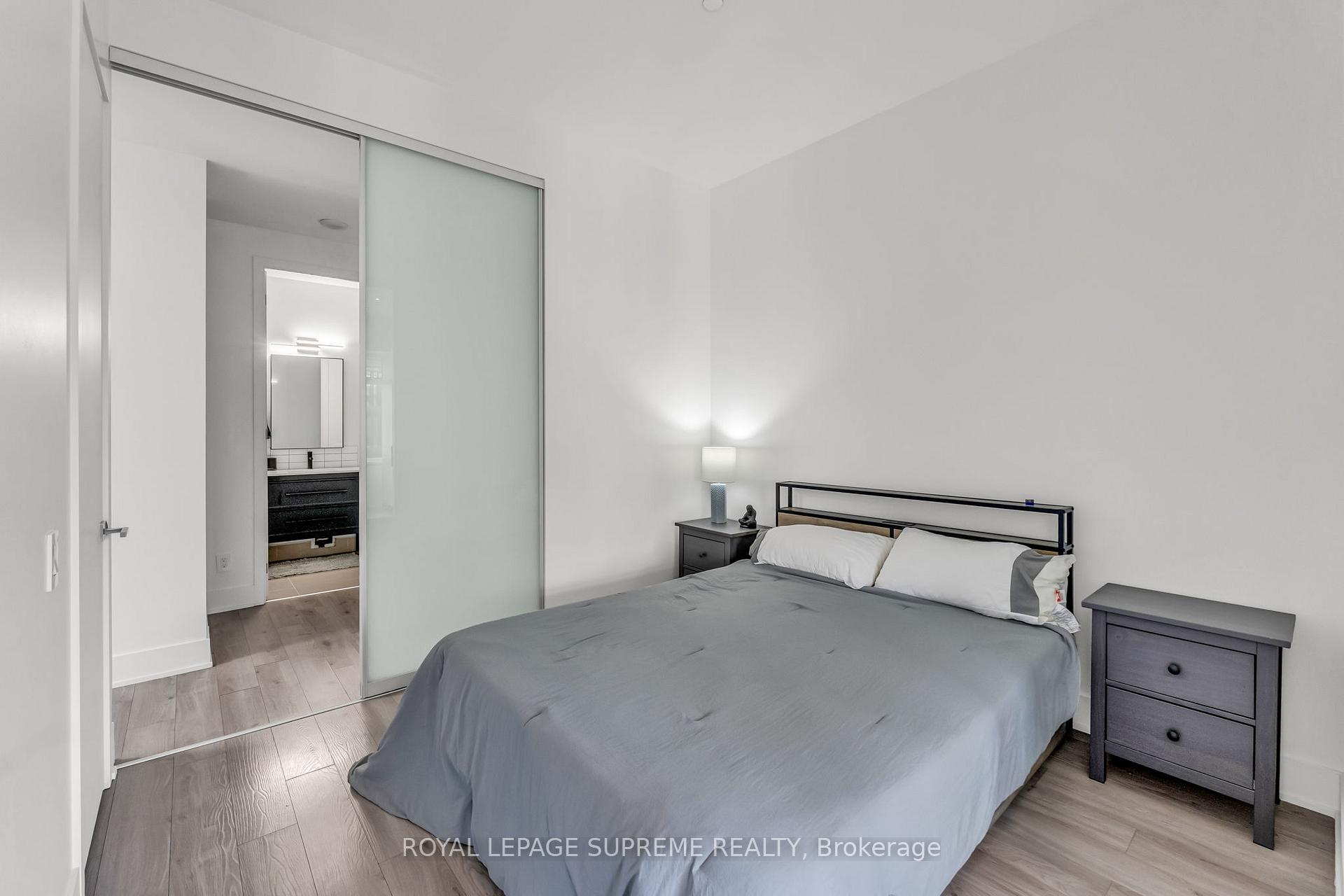 111 St Clair Avenue W 604, Toronto C02 Unit: 604