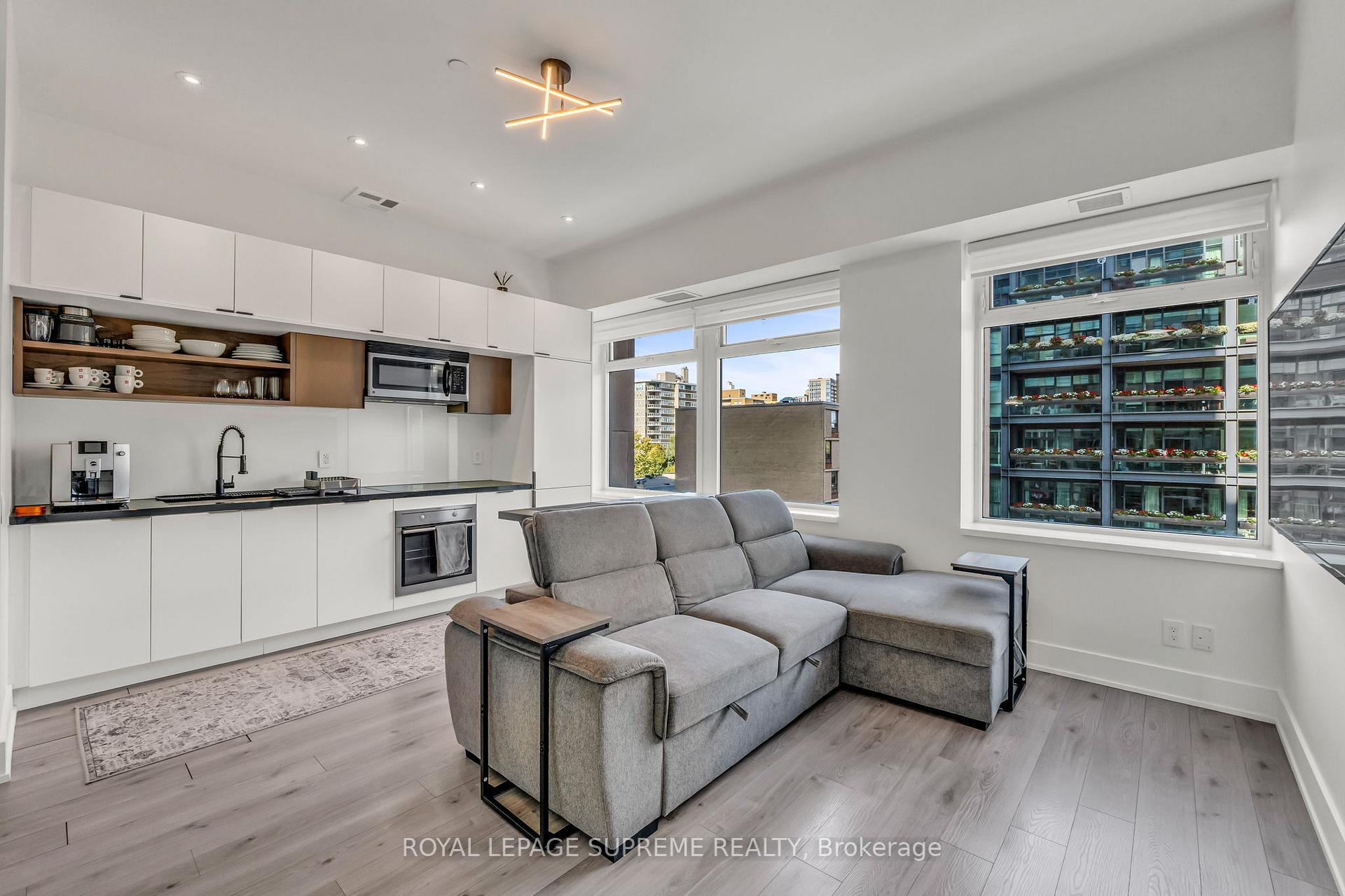 111 St Clair Avenue W 604, Toronto C02 Unit: 604