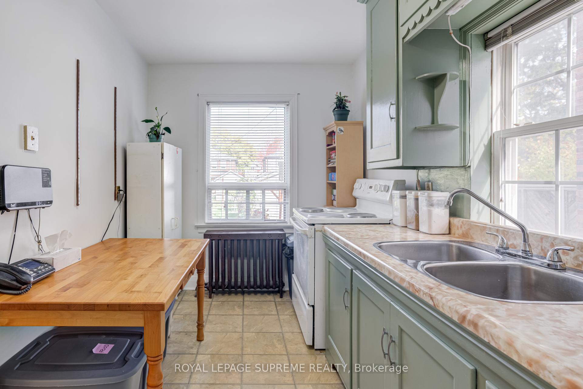 152 Parkhurst Boulevard, Toronto C11