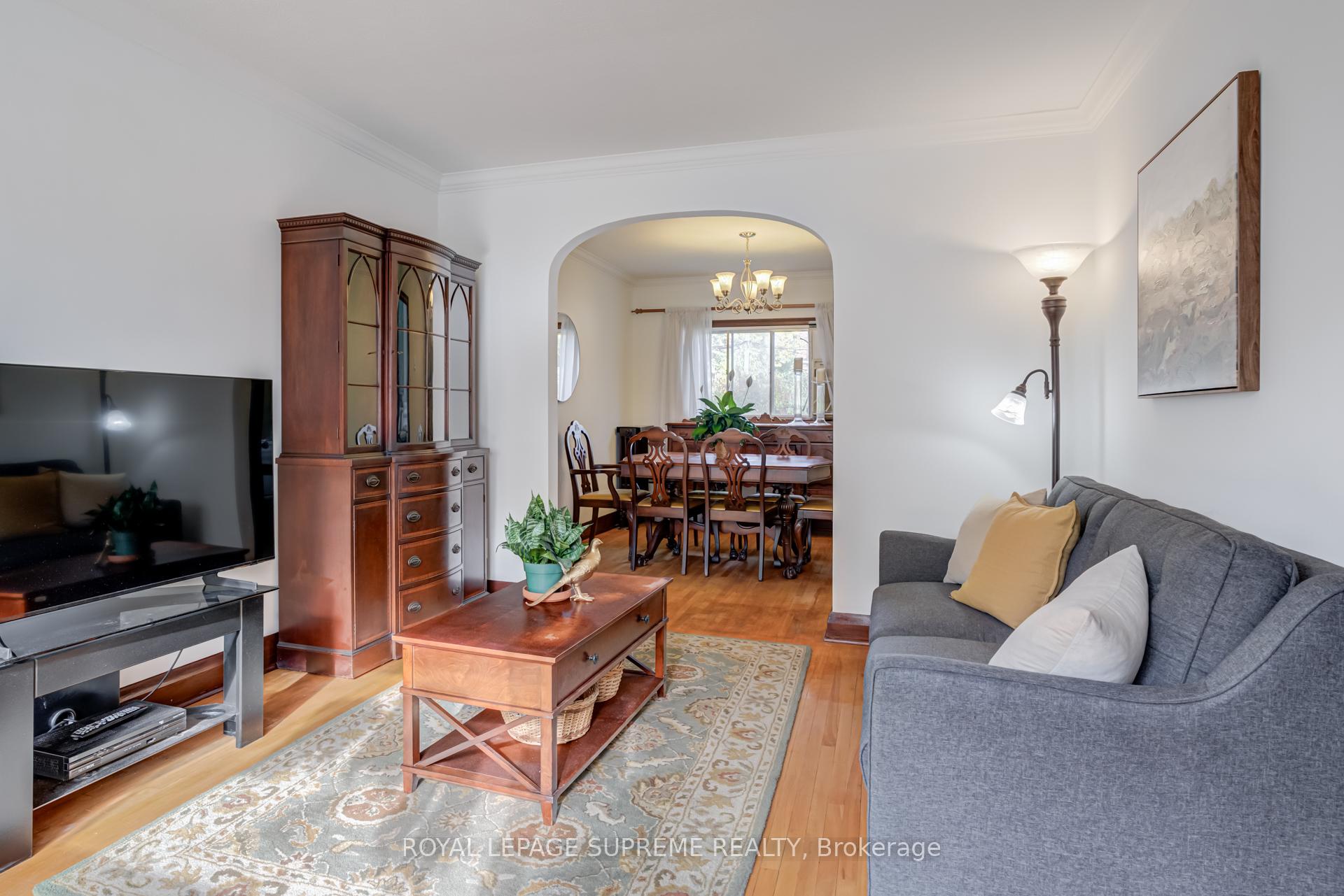 152 Parkhurst Boulevard, Toronto C11