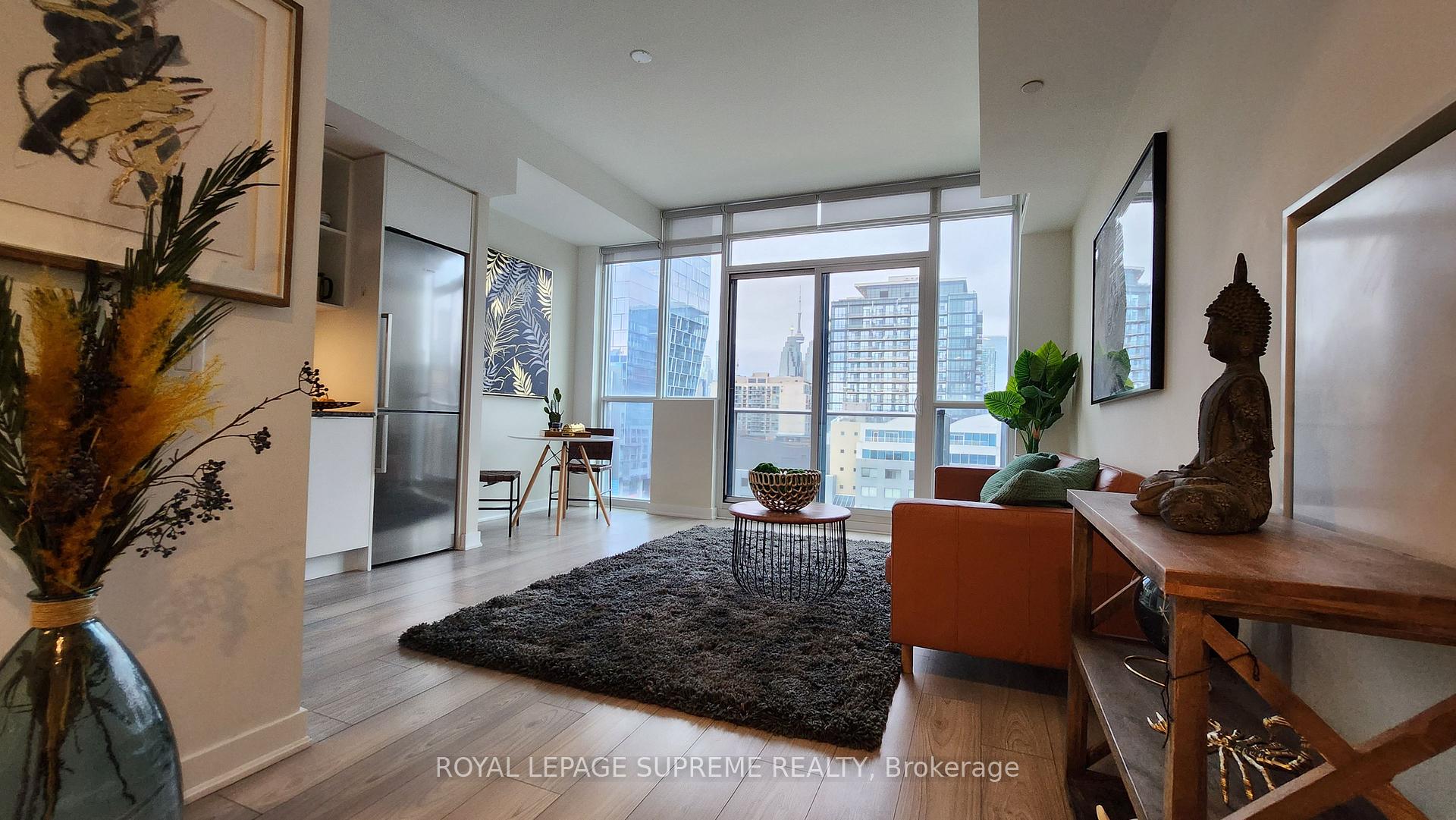 120 Parliament Street 817