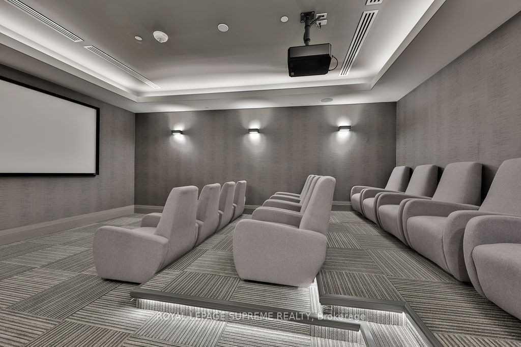 460 Adelaide Street PH121