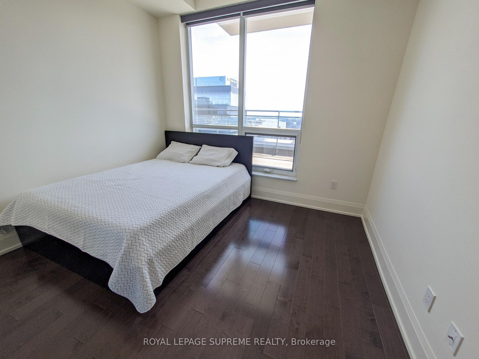 460 Adelaide Street PH121