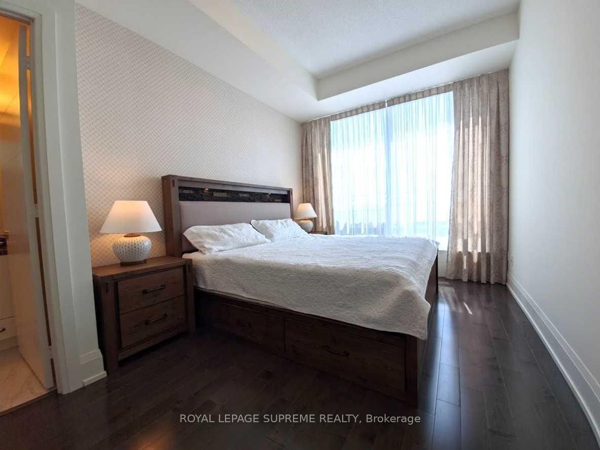 460 Adelaide Street PH121