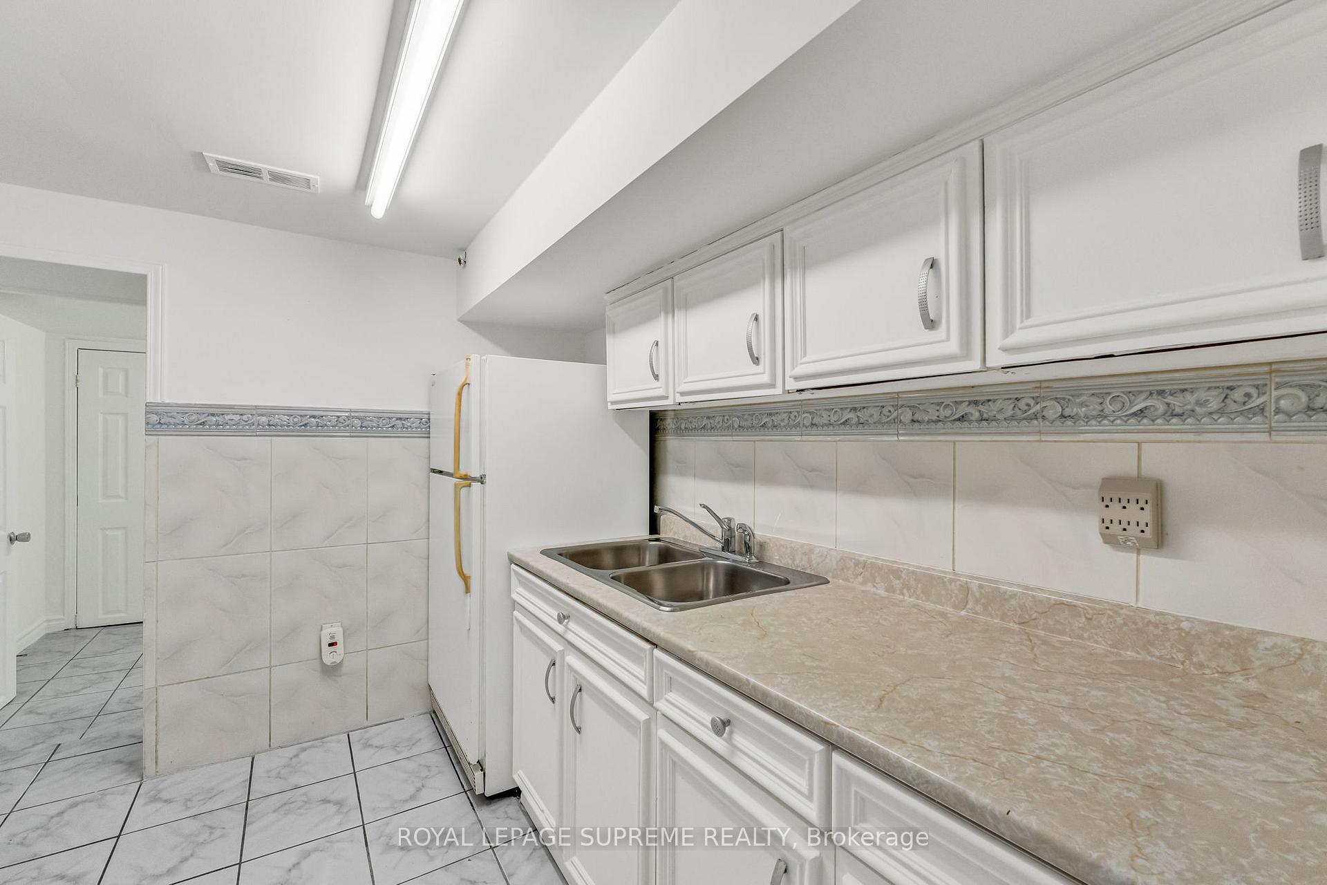 1837 Dufferin Street