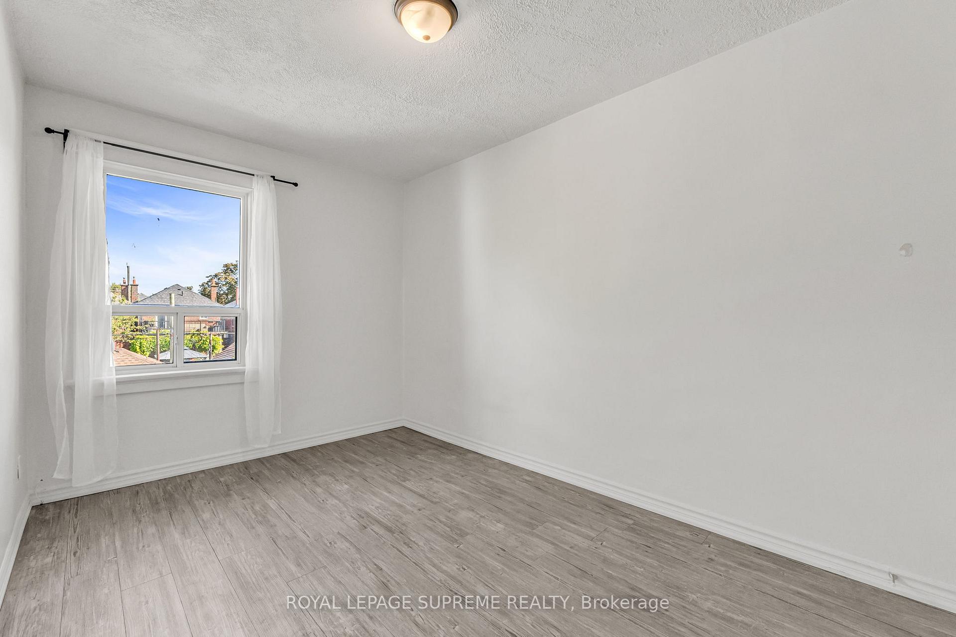 1837 Dufferin Street