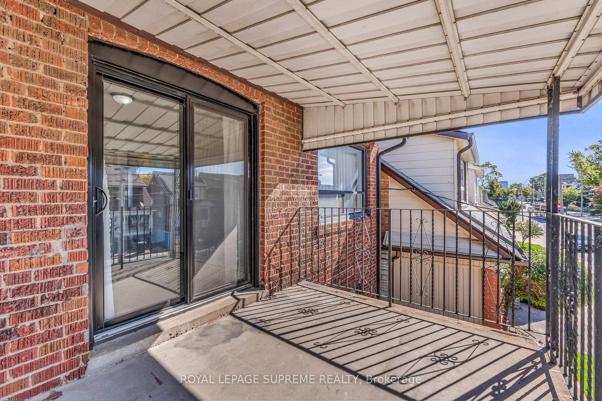 1837 Dufferin Street