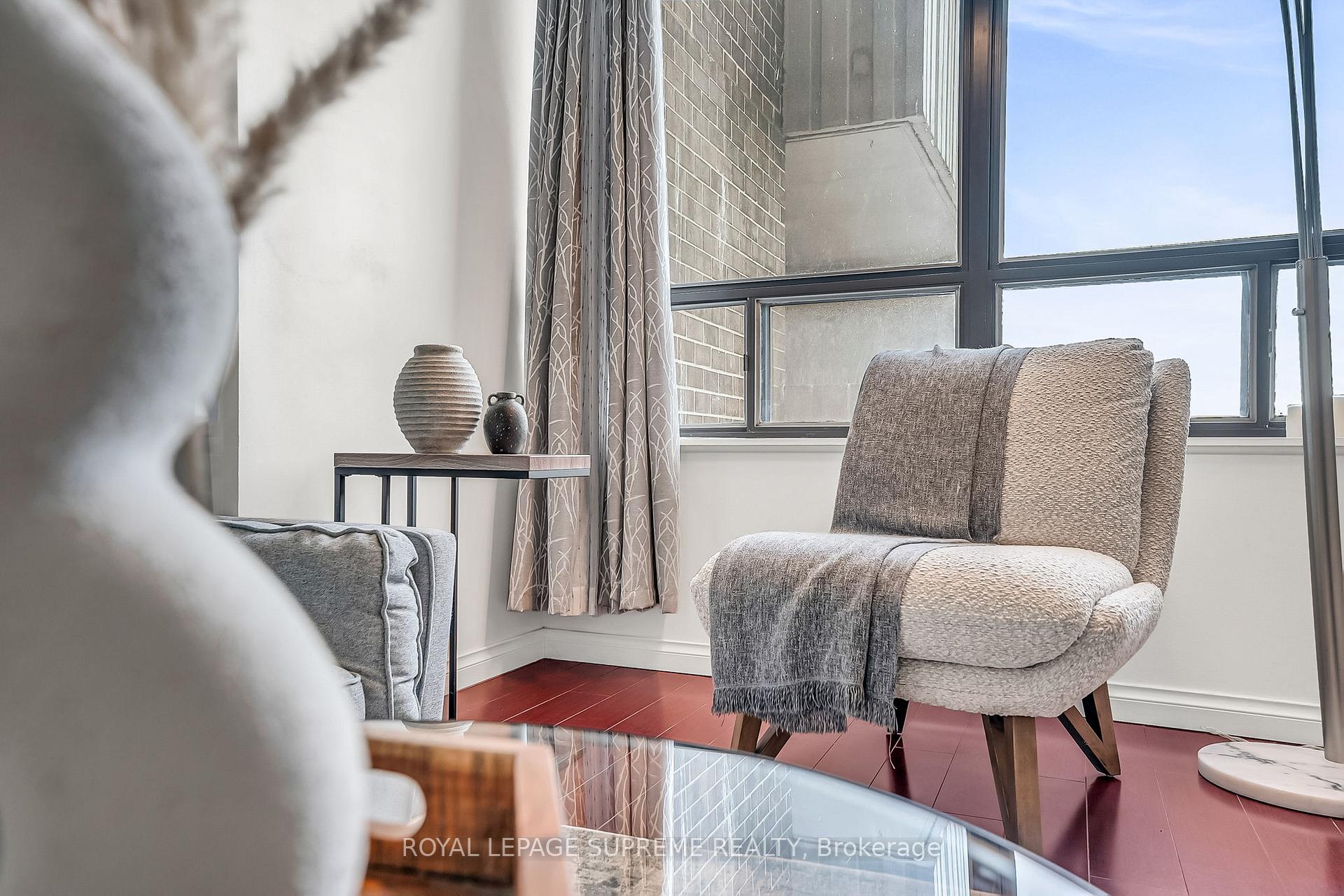 1900 Sheppard Avenue E 1909