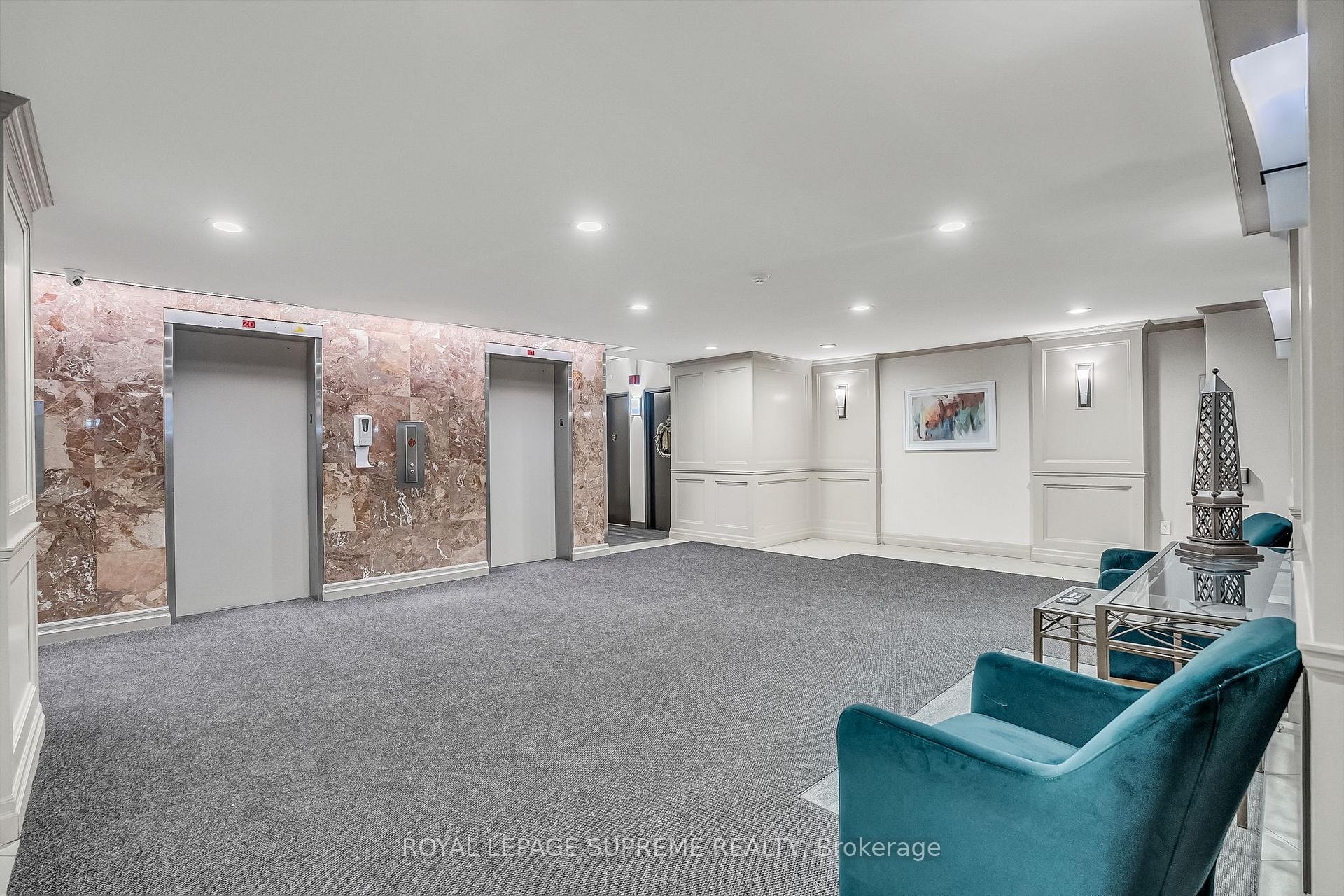 1900 Sheppard Avenue E 1909