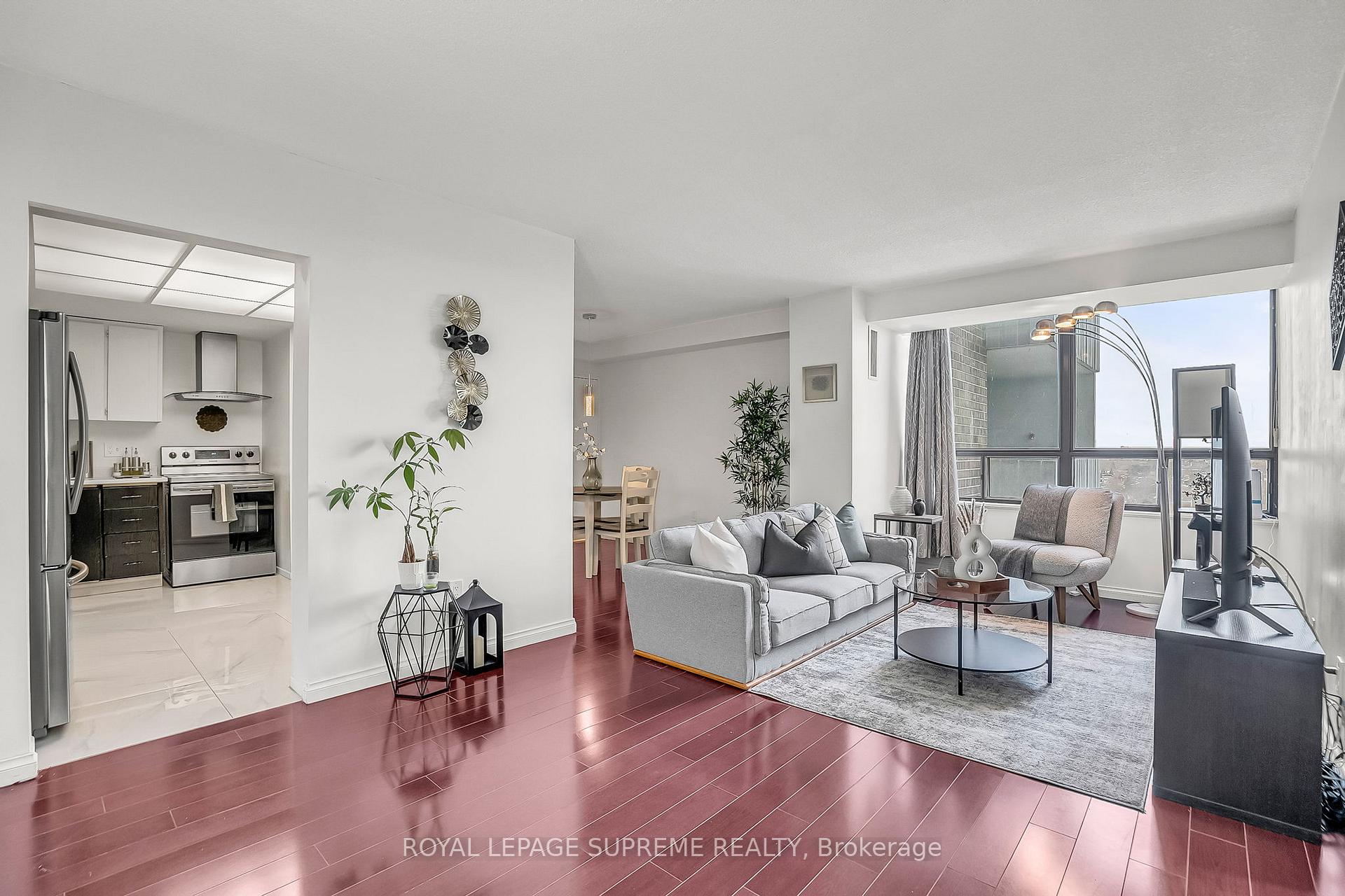 1900 Sheppard Avenue E 1909