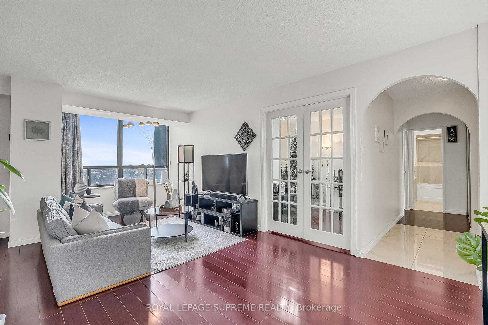 1900 Sheppard Avenue E 1909