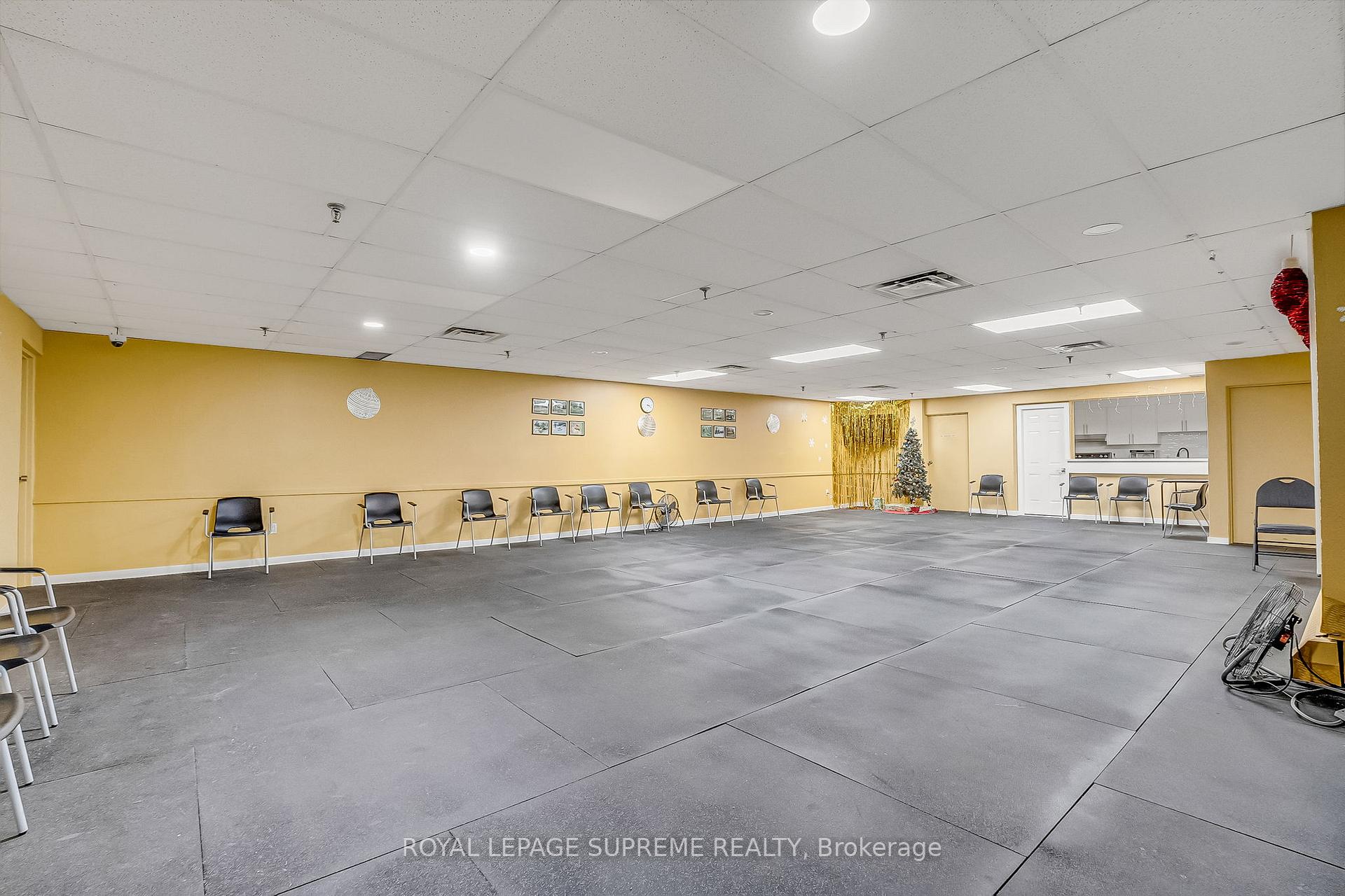 1900 Sheppard Avenue E 1909