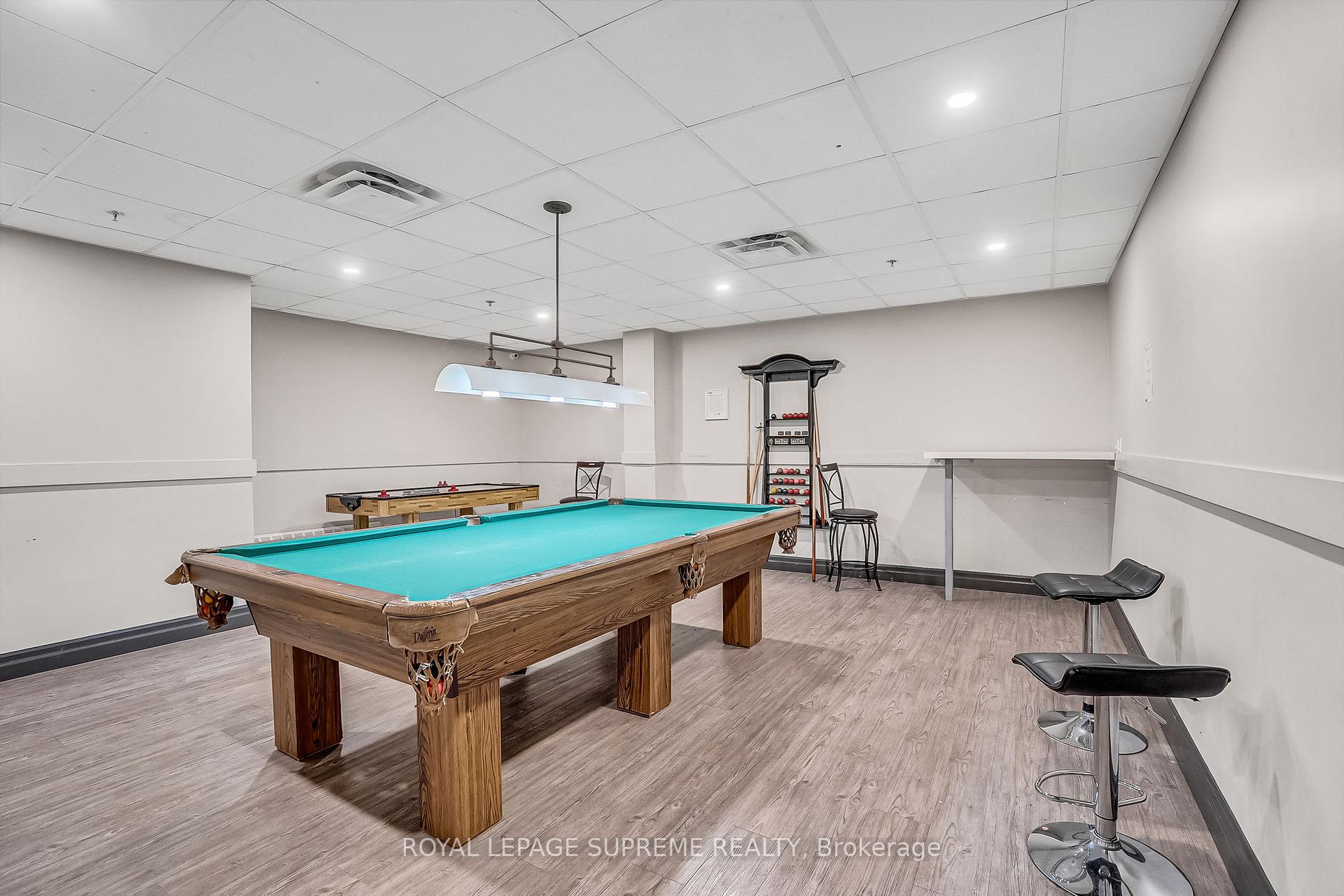 1900 Sheppard Avenue E 1909