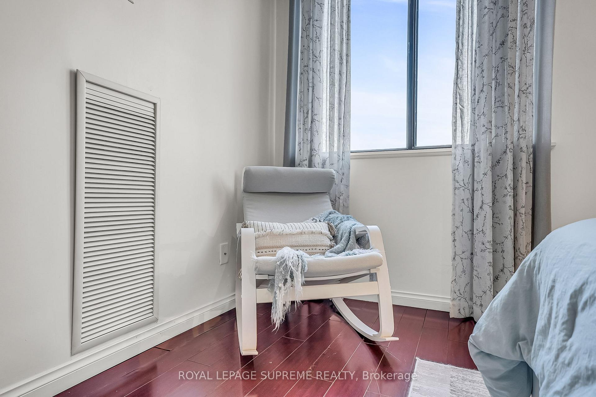 1900 Sheppard Avenue E 1909