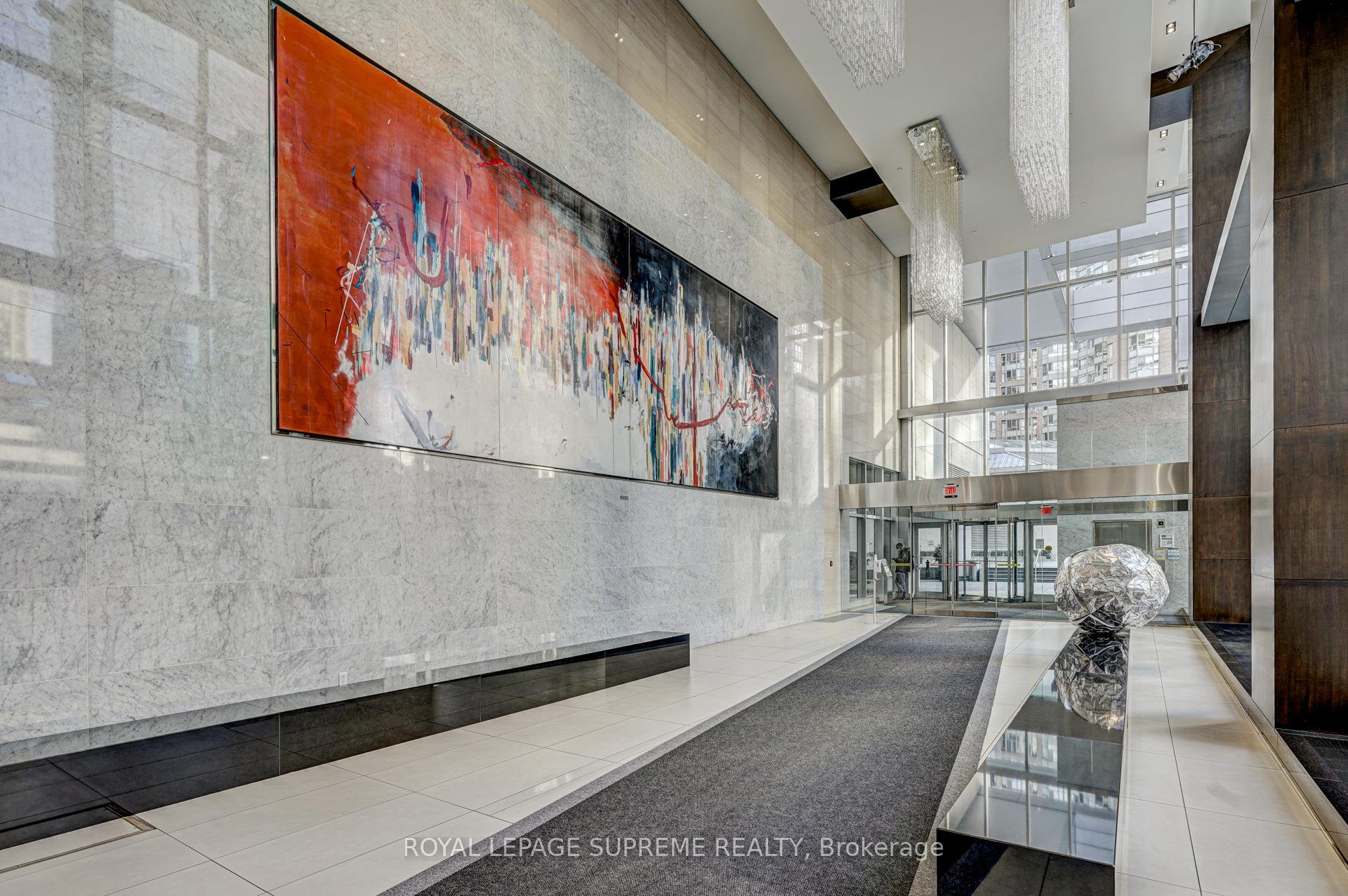 386 Yonge Street 1122