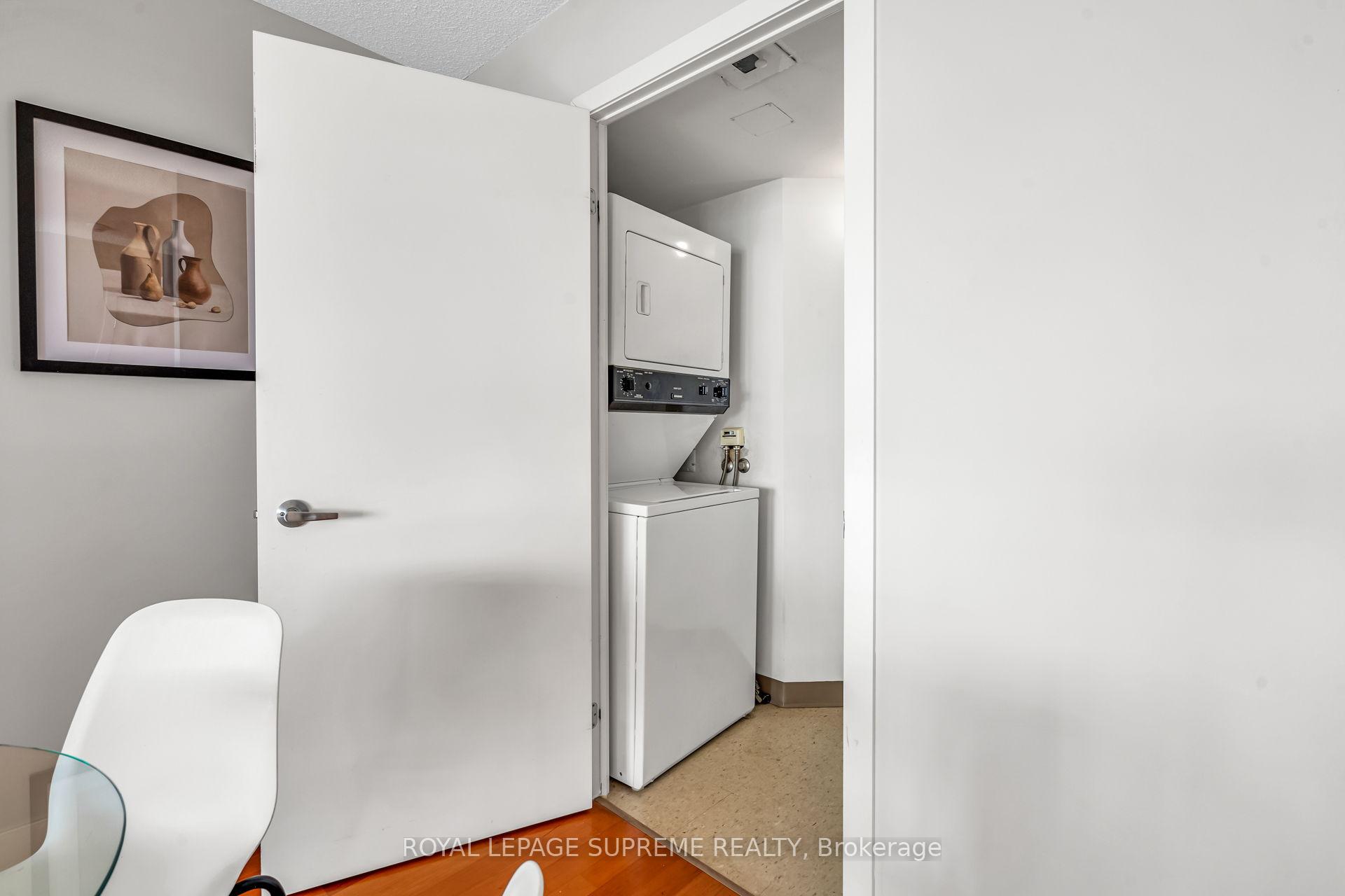 550 Queens Quay W 1226